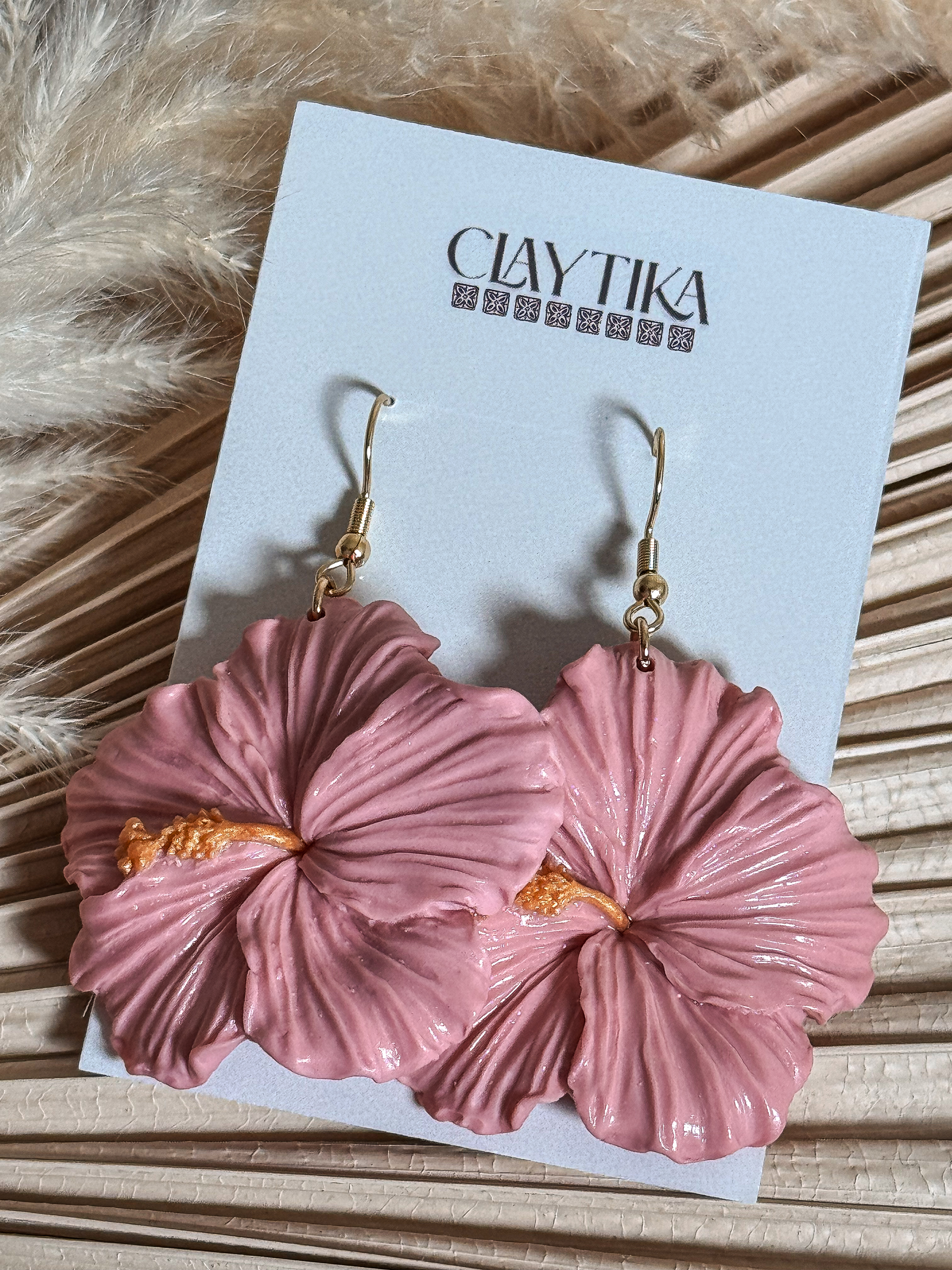 Baby Lose Hibiscus Earrings