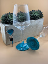 Blue Base Wine Glass Set