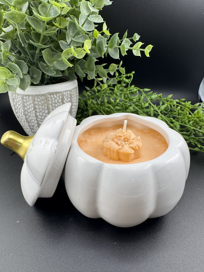 Pumpkin-shaped Ceramic Candle