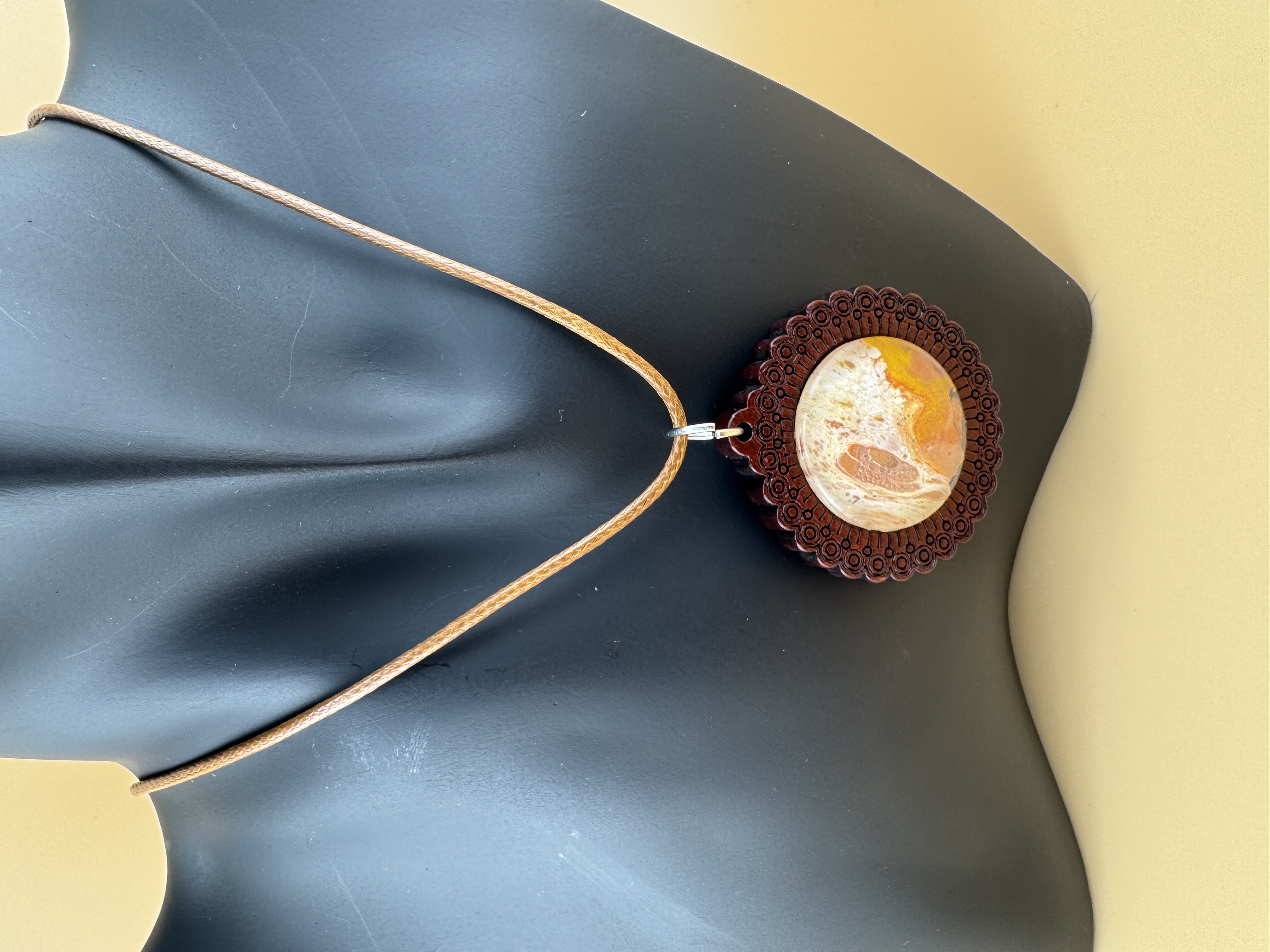 Handcrafted Agate Pendant Necklace