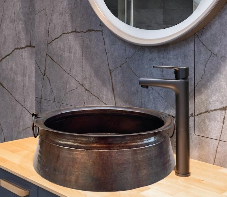Rustic Antique Copper Vessel Sink – Handcrafted Round Bathroom Vanity Wash Basin for Luxury Farmhouse Countertop Décor