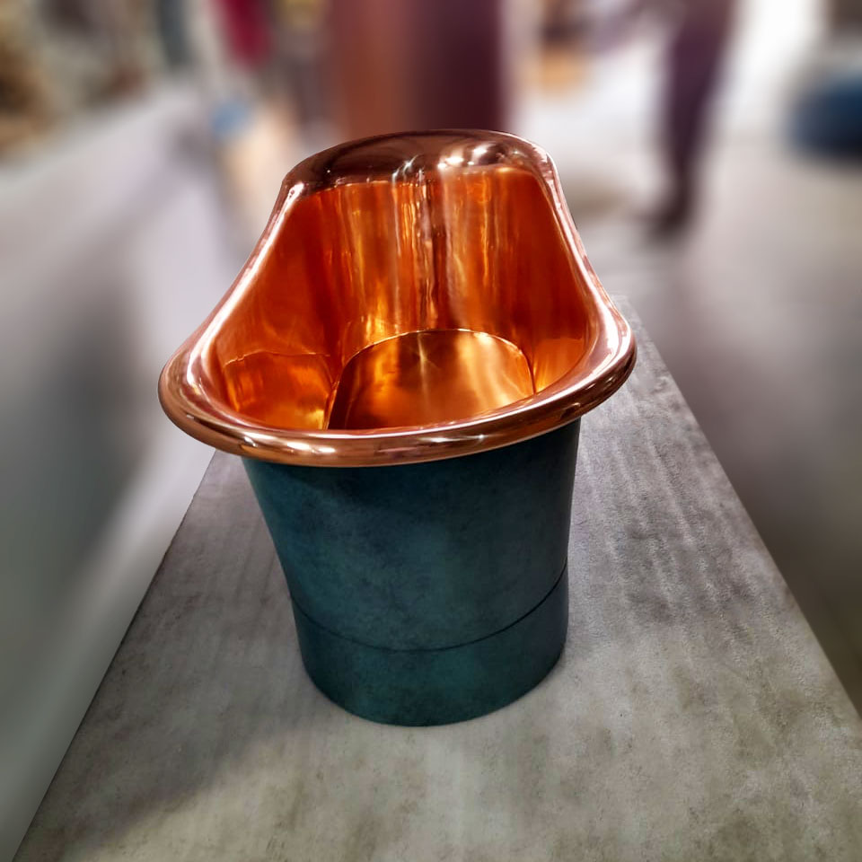 Premium Copper Freestanding Bathtub – Handcrafted Vintage Soaking Tub for Luxury Bathroom Décor