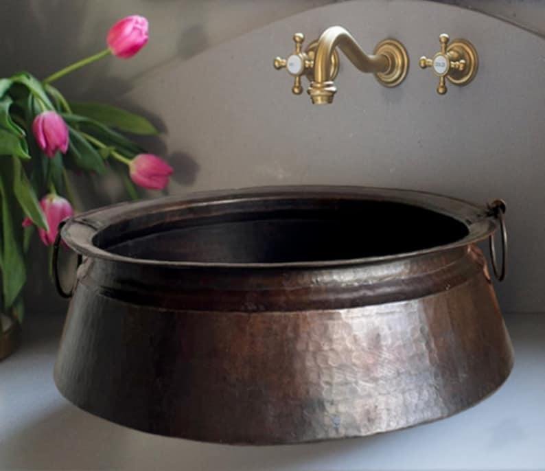 Rustic Antique Copper Vessel Sink – Handcrafted Round Bathroom Vanity Wash Basin for Luxury Farmhouse Countertop Décor