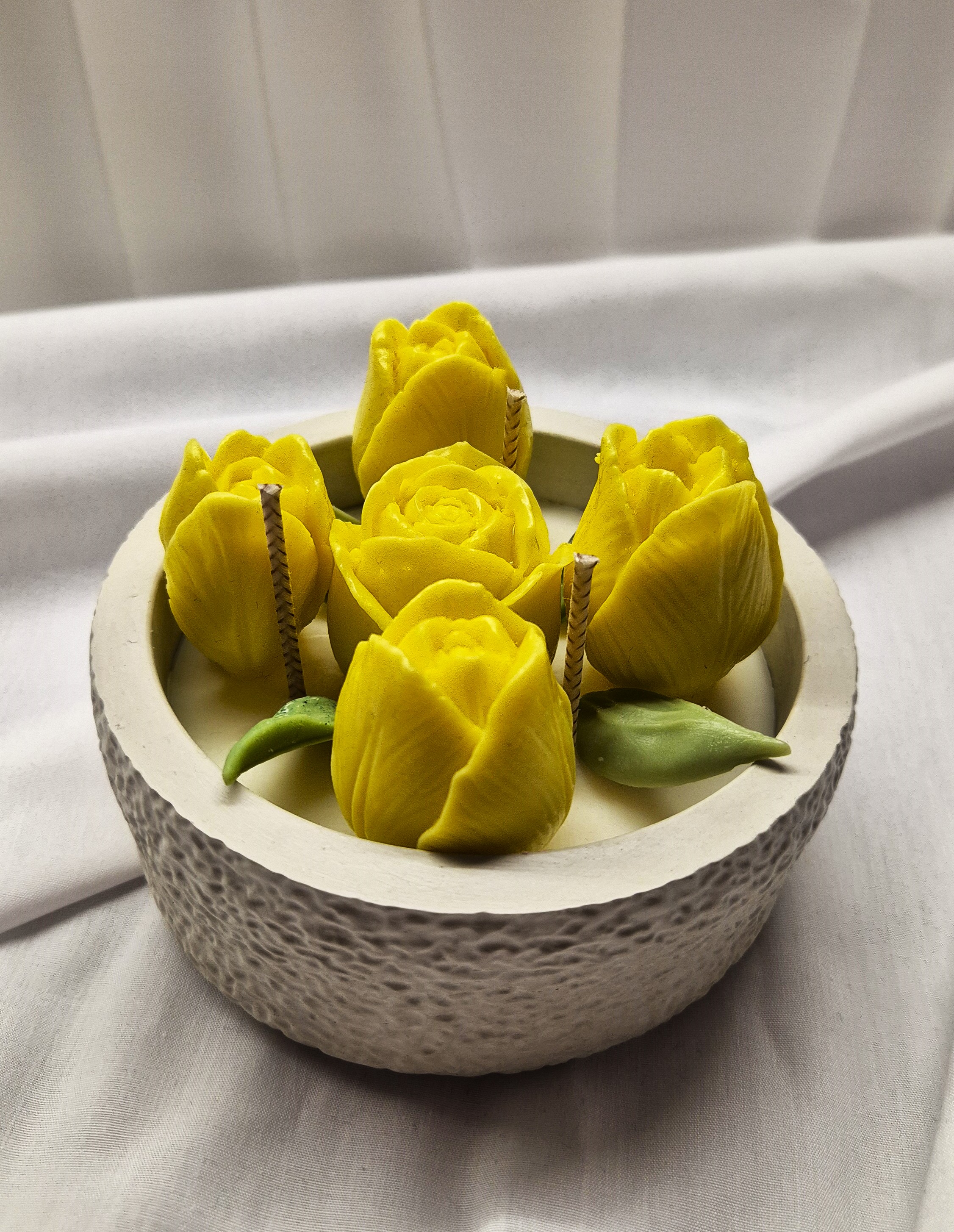 Žvakė Gipso Indelyje - Tulpių pasaka