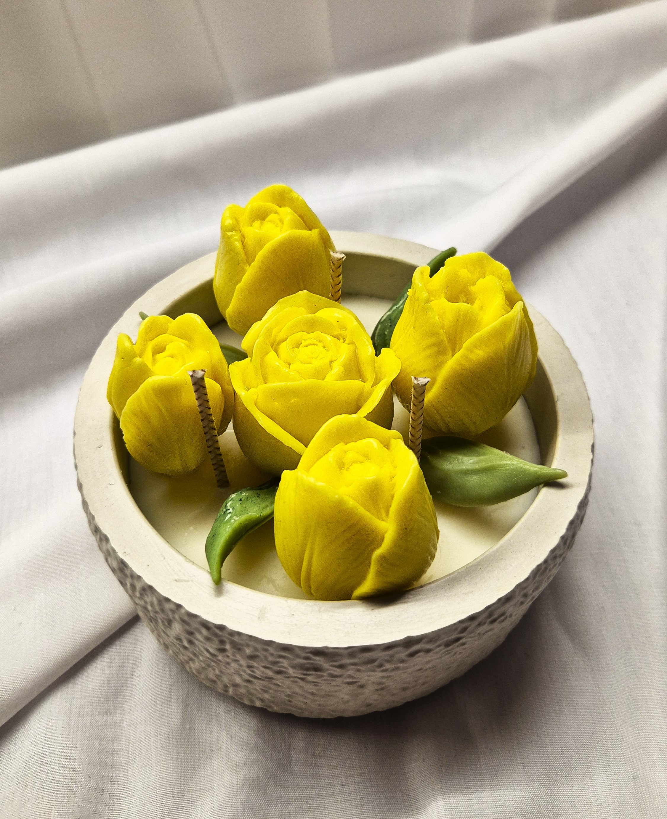 Žvakė Gipso Indelyje - Tulpių pasaka