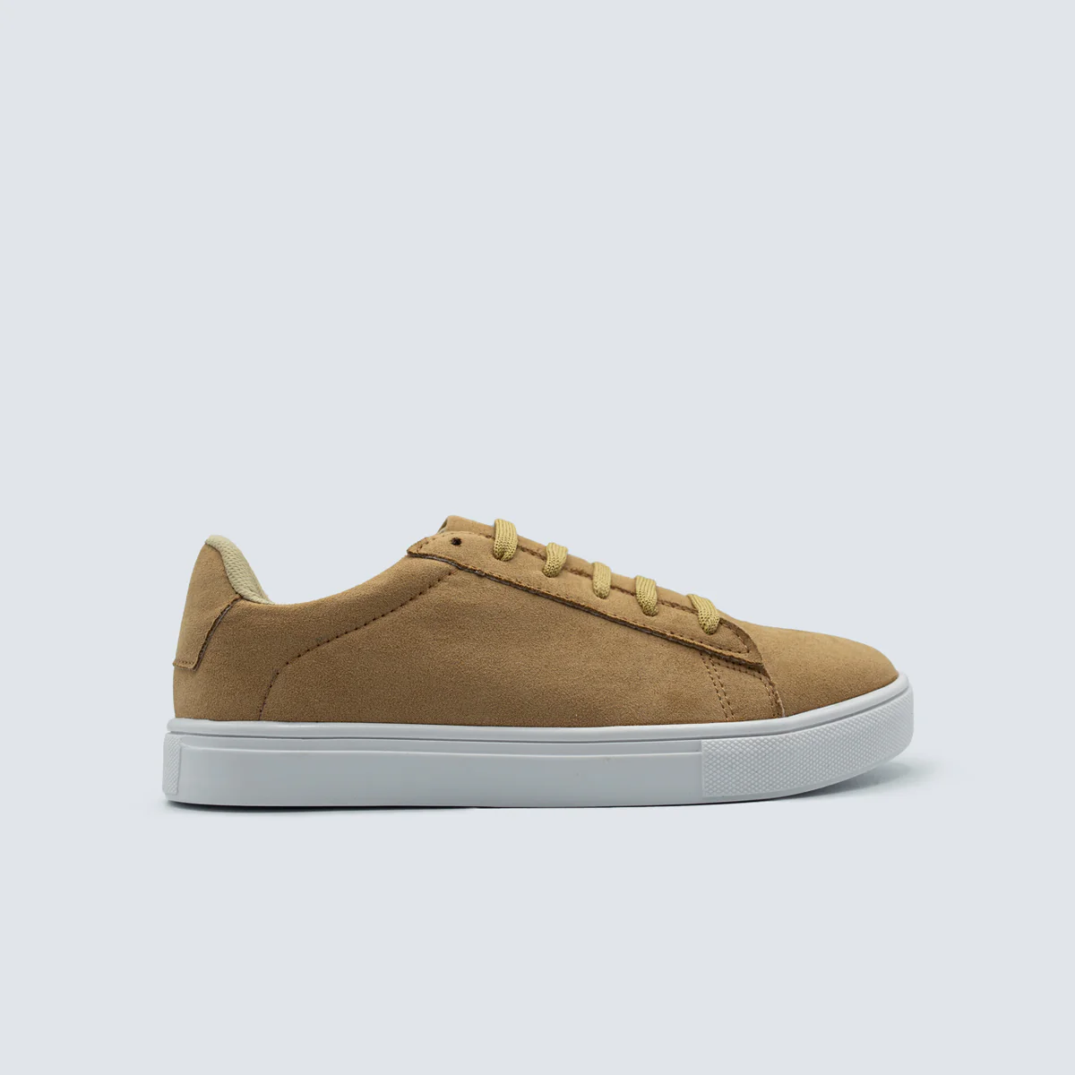 Tenis casual de gamuza