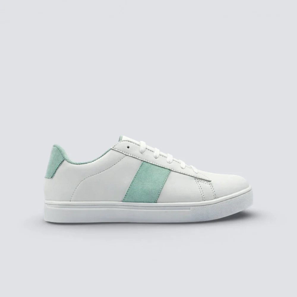 Tenis Blancos con Detalle Verde