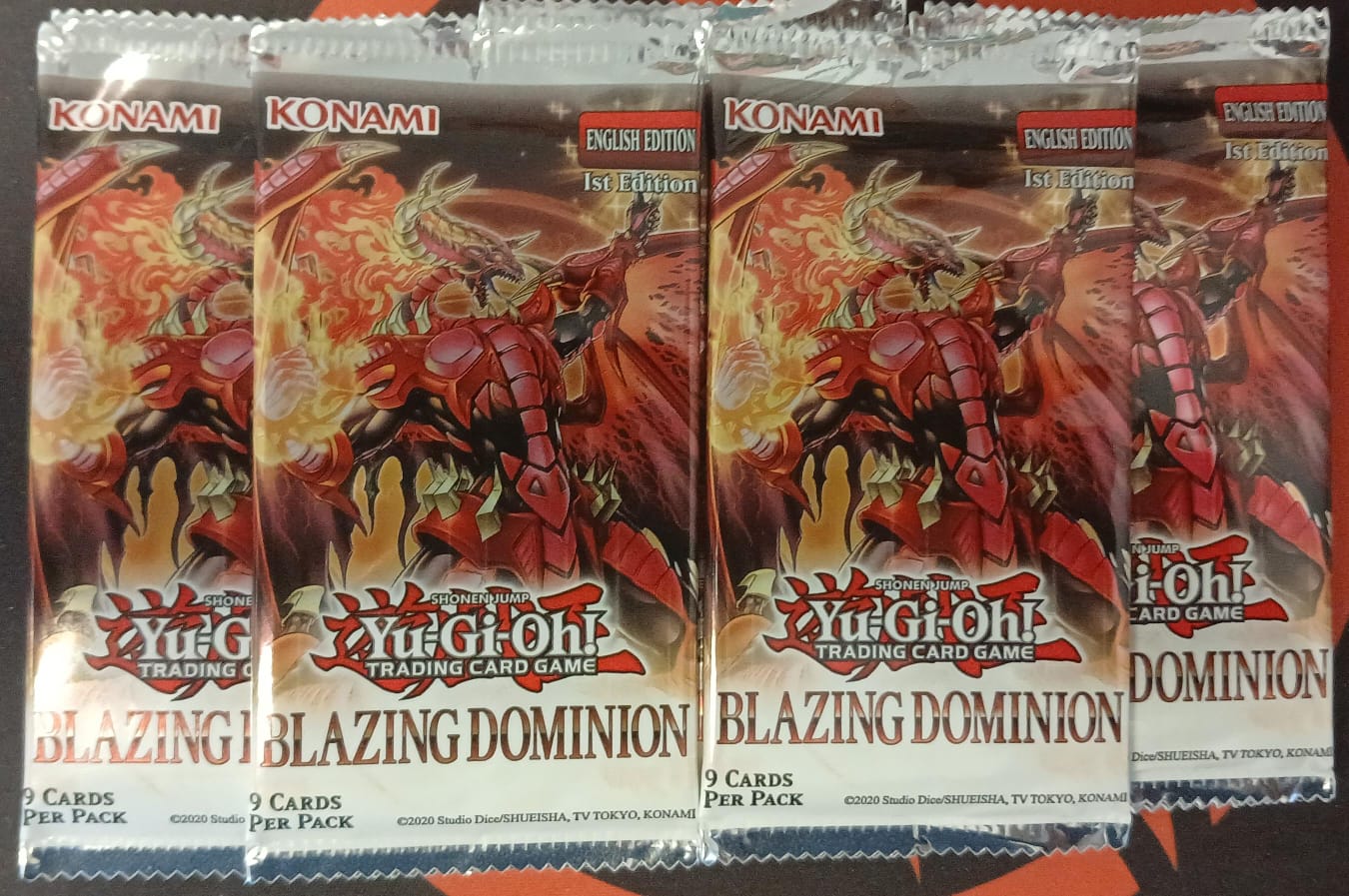 Blazing Dominion Yu-Gi-Oh sobre 