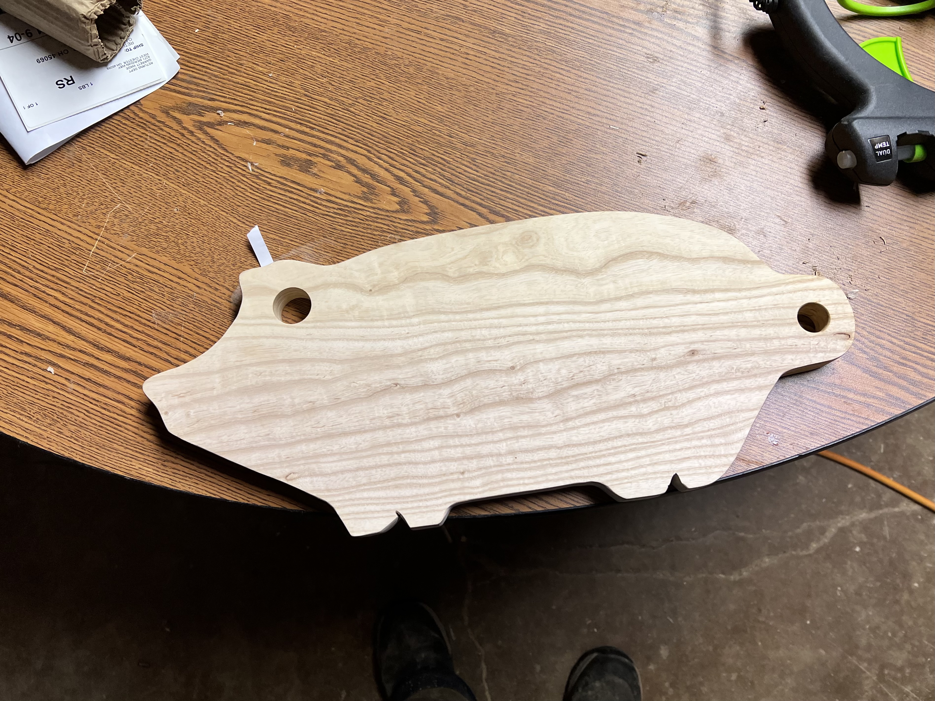 Pig-Shaped Wooden Cutting Board