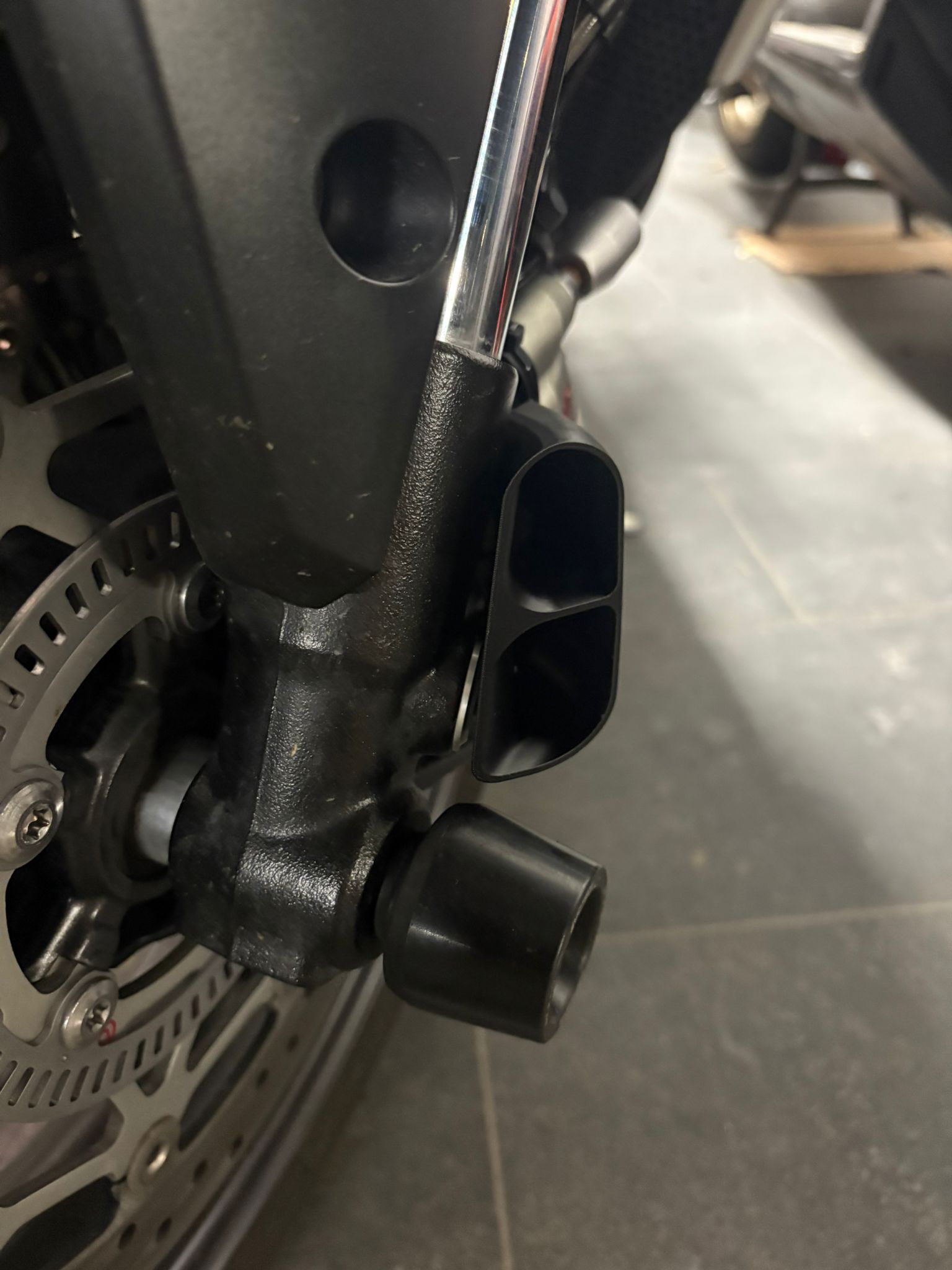 Conduit d'air étrier Triumph Speed/Street Triple 765 2020-2025