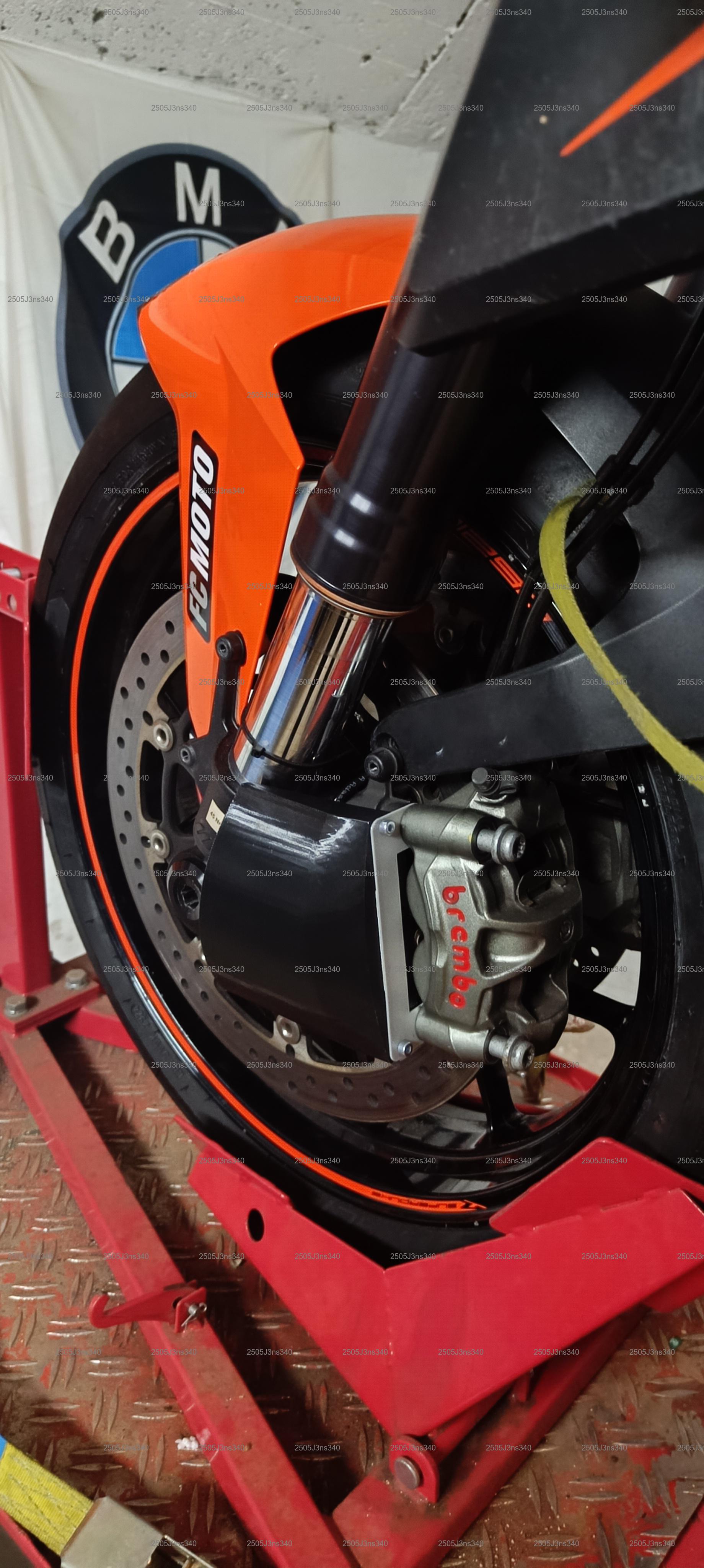 Conduit d'air étrier KTM SuperDuke 1290R 