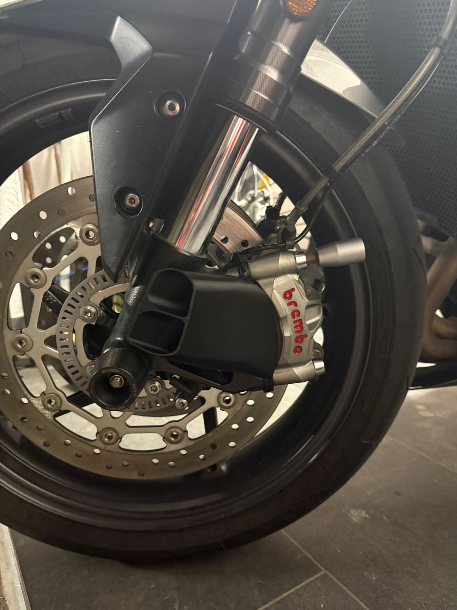 Conduit d'air étrier Triumph Speed/Street Triple 765 2020-2025