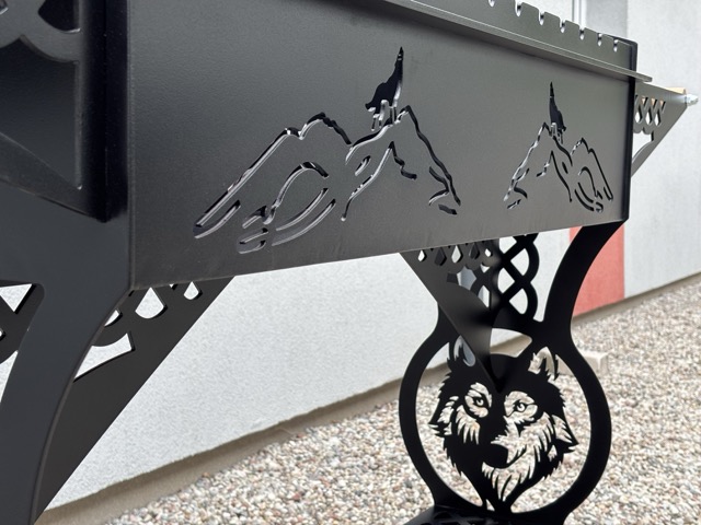 XXL BBQ-Grill „Eisenwolf“