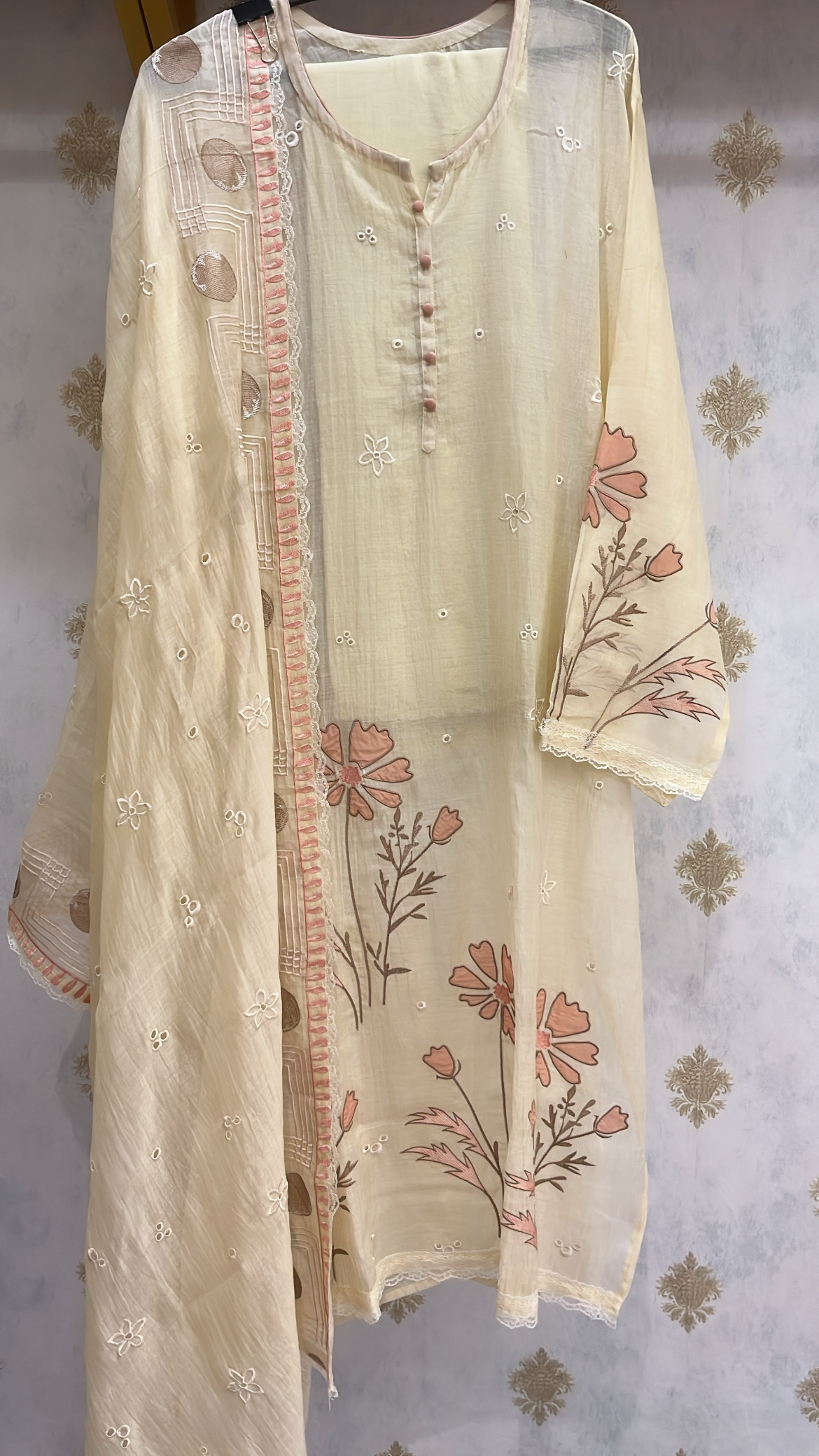 Applique Floral Pure Mul Cotton Suit