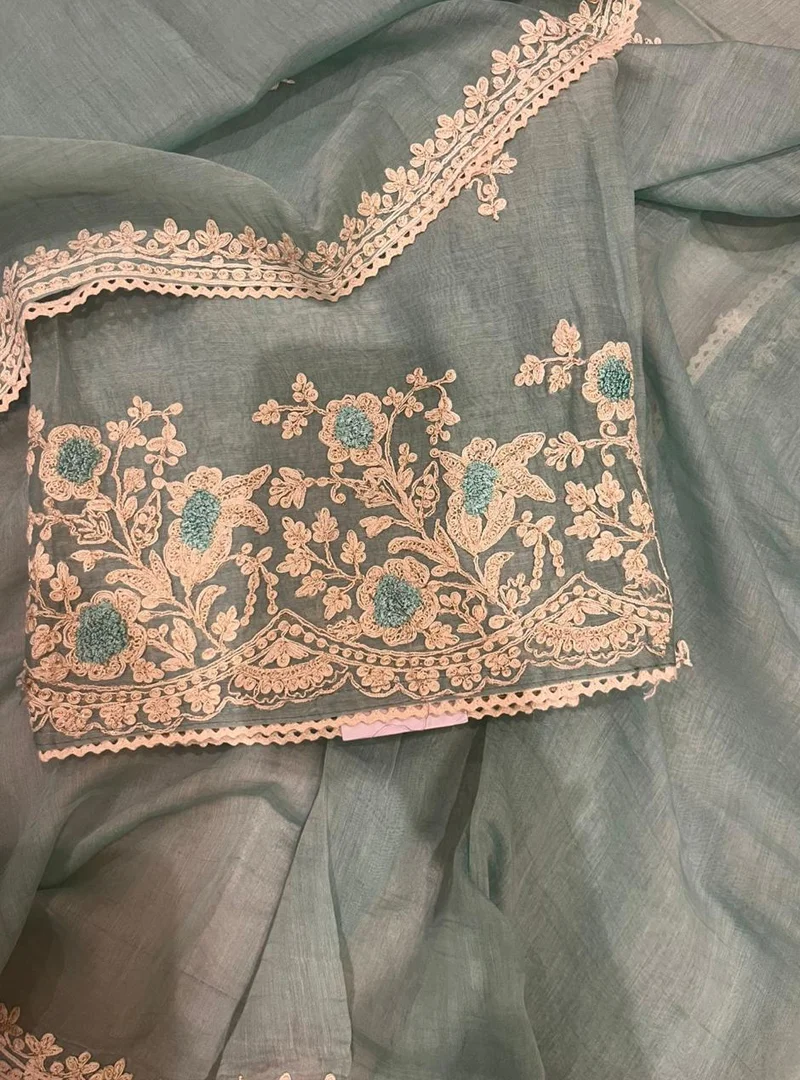 Mul Cotton suit with French Knot work