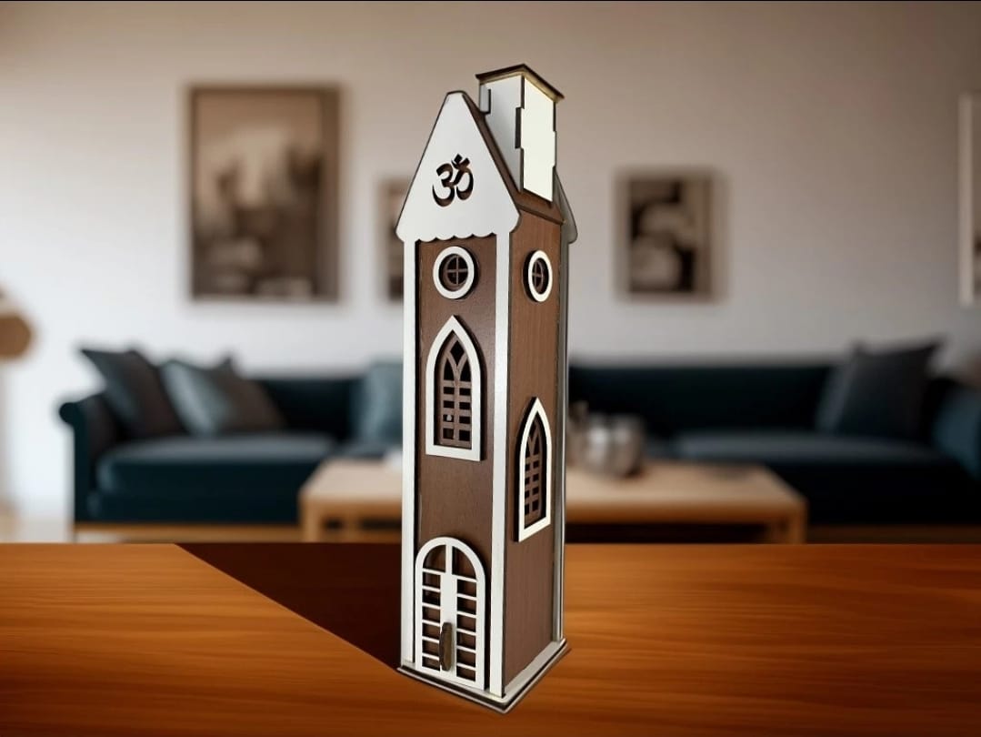 Torre decorativa de madera