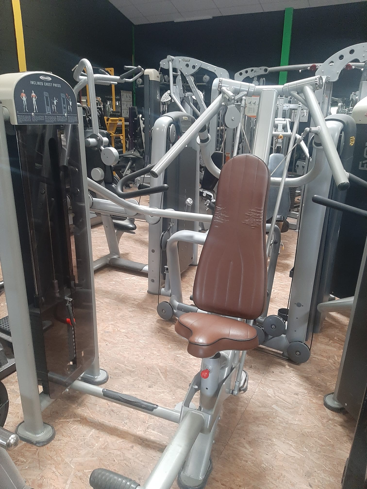 Inclined Chest Press
