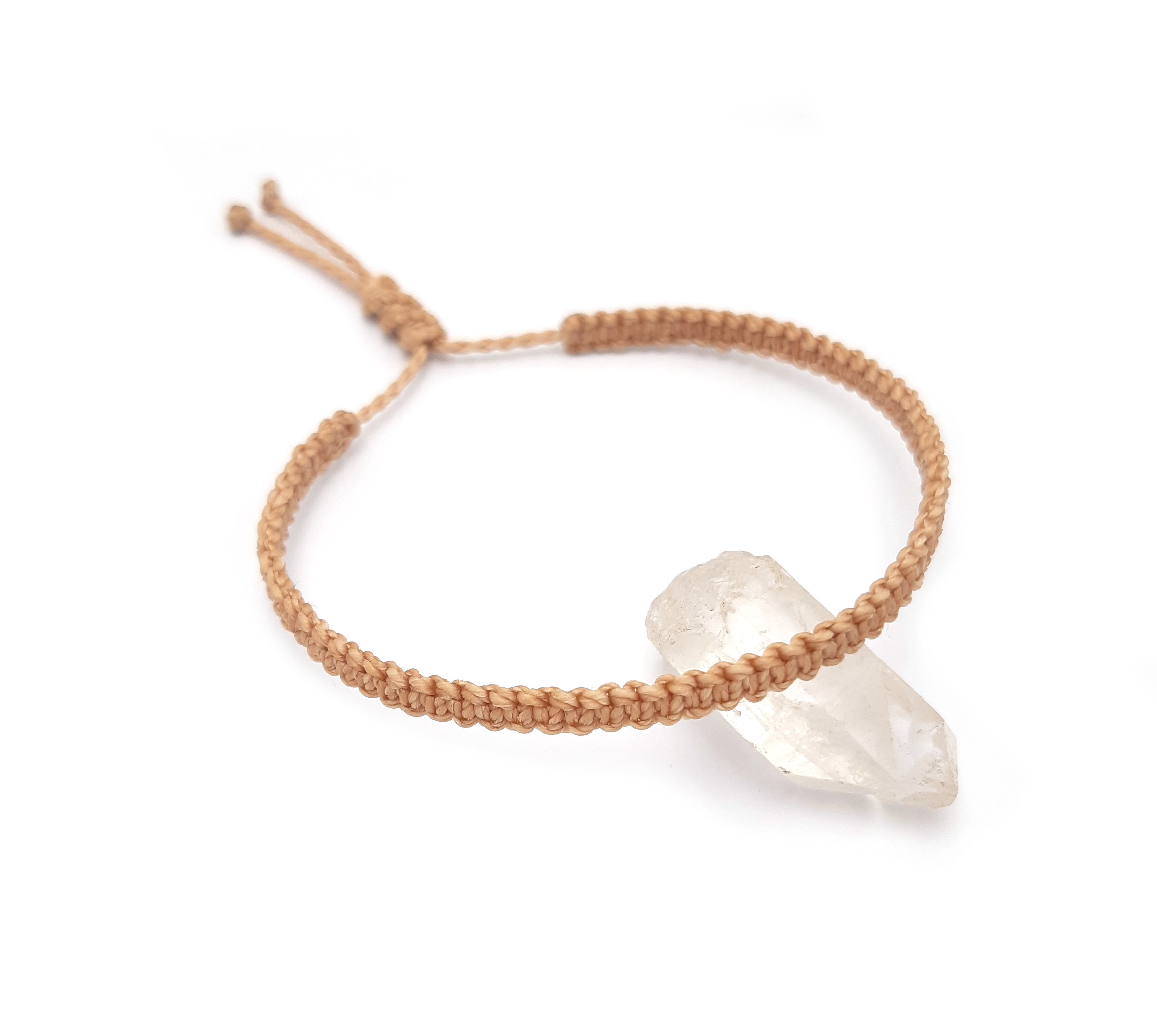 Bracelet Beige Modèle Fin Tissé Main Avec Du Fil Ciré. Ajustable & Résistant à l'eau.