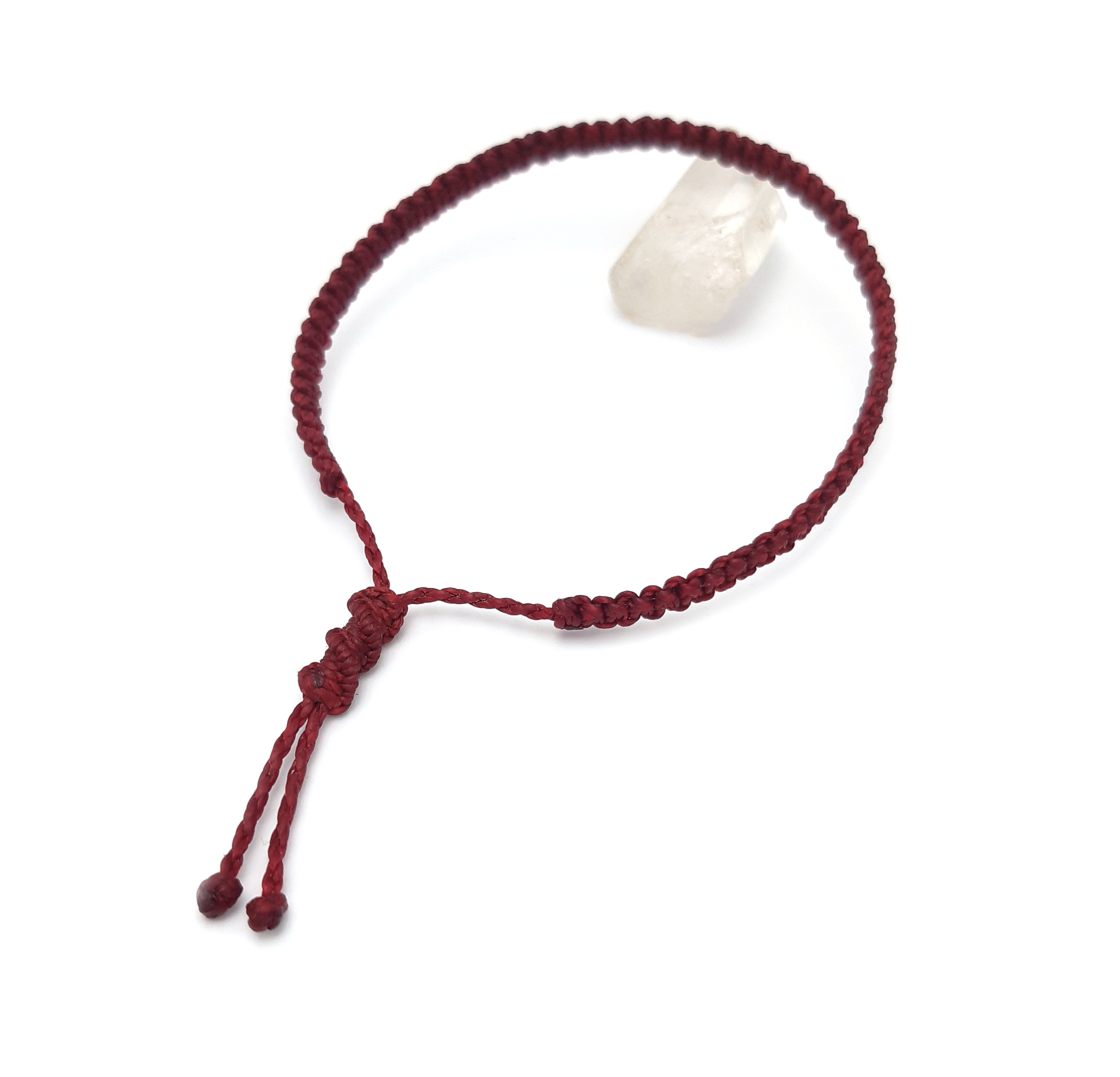 Bracelet Rouge Foncé Bordeaux Modèle Fin Tissé Main Avec Du Fil Ciré. Ajustable & Résistant à l'eau.