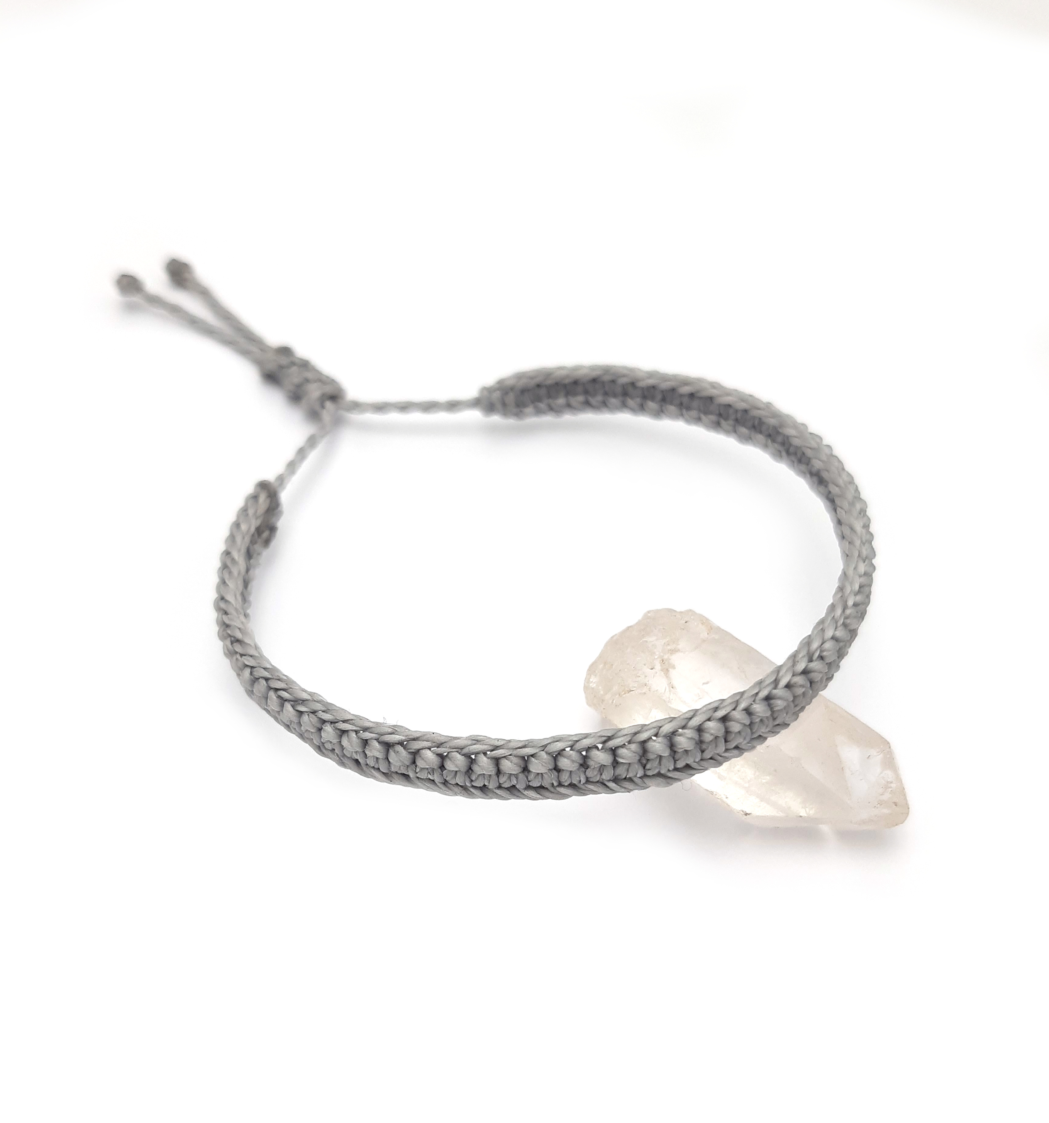  Bracelet Gris Clair Modèle Plat Tissé Main Avec du Fil Ciré. Ajustable & Résistant à l'eau. 