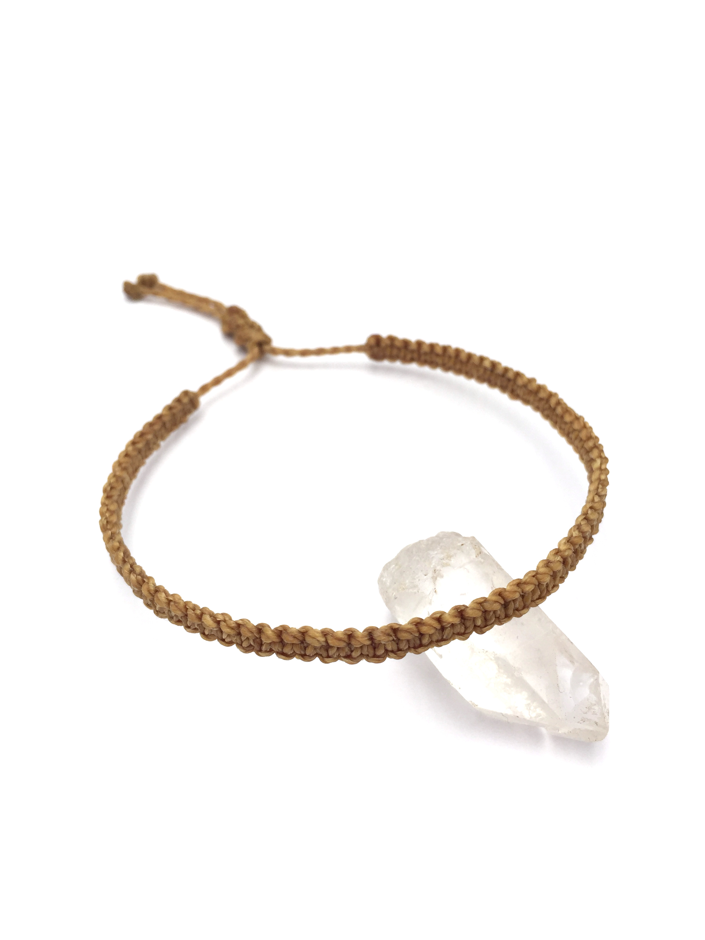 Bracelet Marron Clair Modèle Fin Tissé Main Avec Du Fil Ciré. Ajustable & Résistant à l'eau.