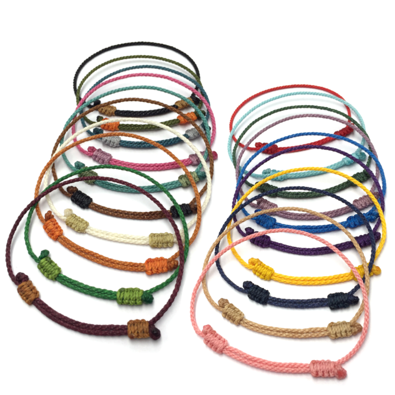 Bracelet Une Couleur Modèle Corde Avec 60 Nuances Au Choix Tissé Main & Deux Nœuds Personnalisables