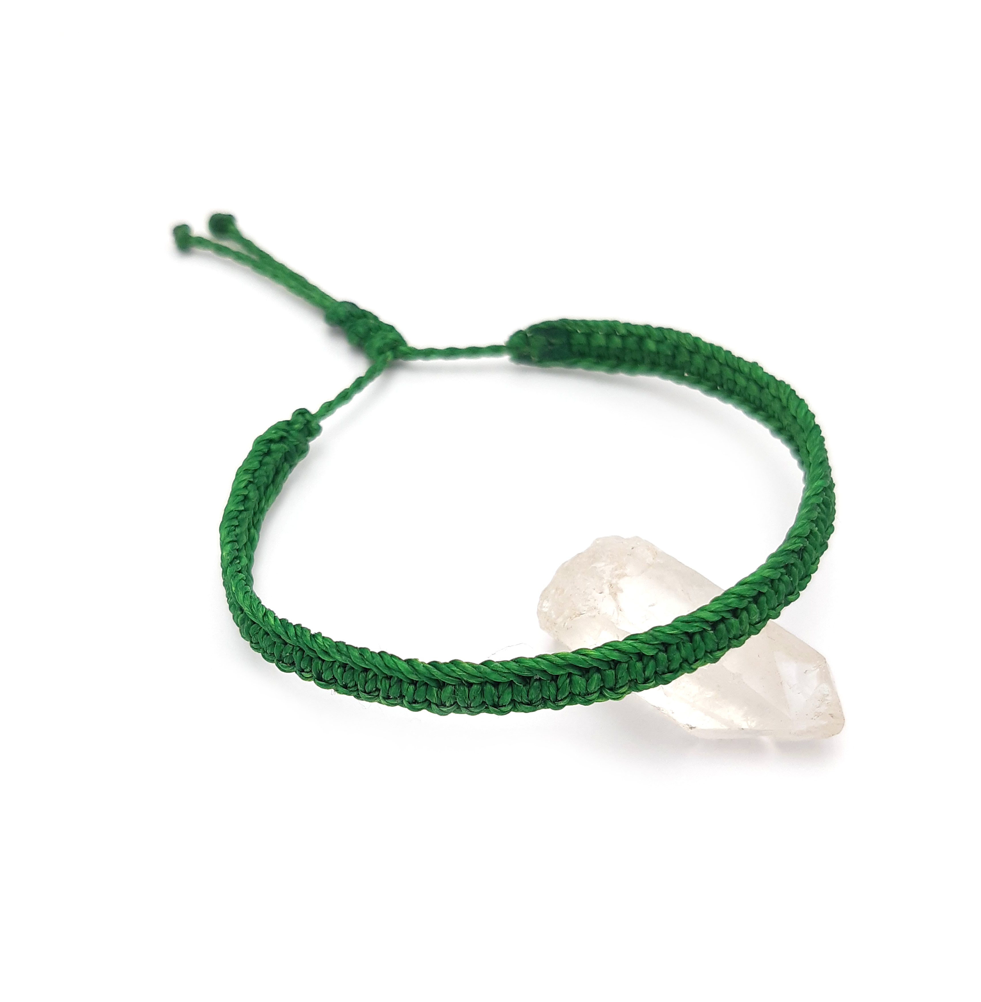 Bracelet Vert Modèle Plat Tissé Main Avec du Fil Ciré. Ajustable & Résistant à l'eau.