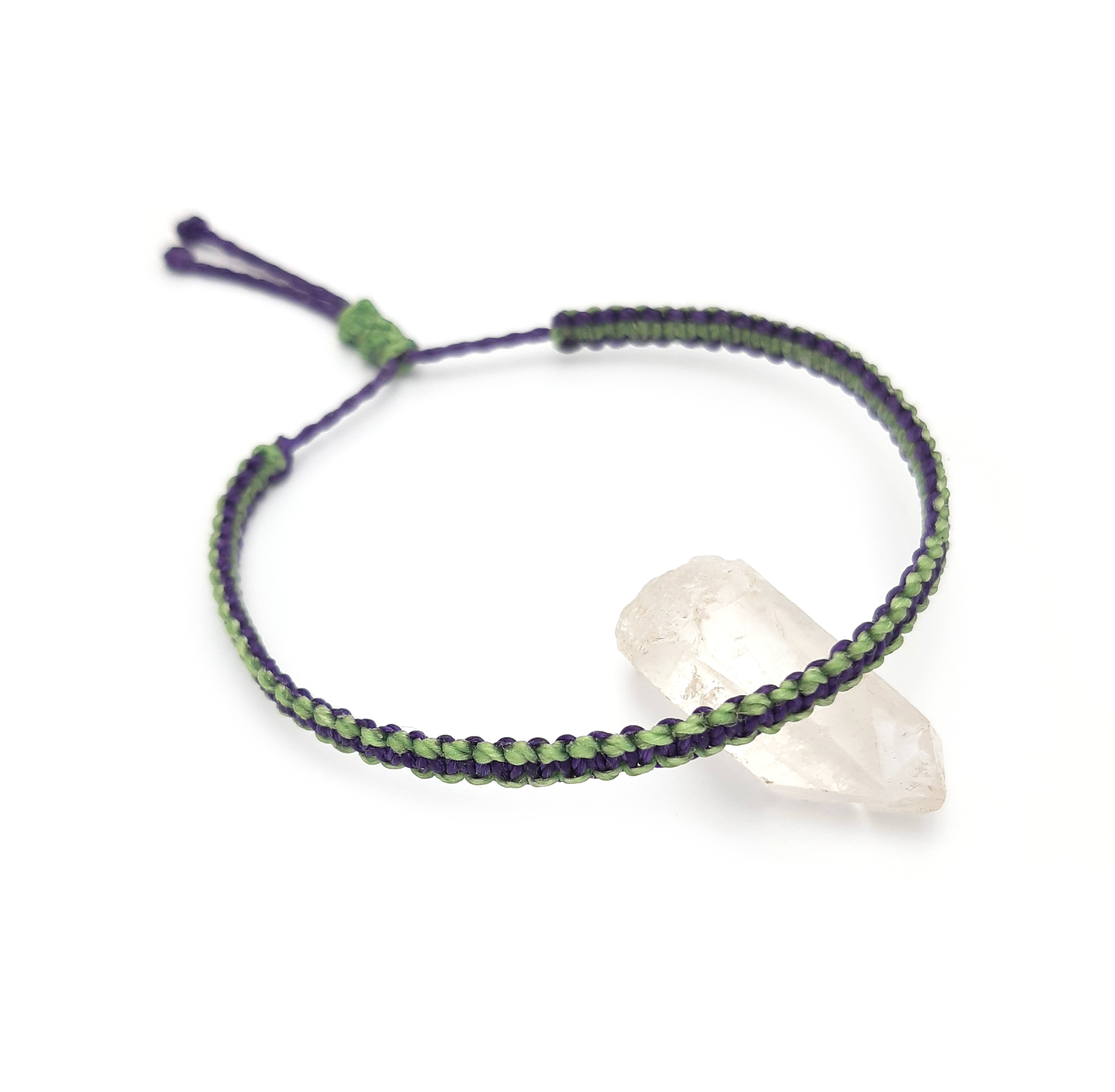 Bracelet Violet & Vert Pomme Clair Modèle Fin Tissé Main Avec Du Fil Ciré. Ajustable & Résistant à l'eau.