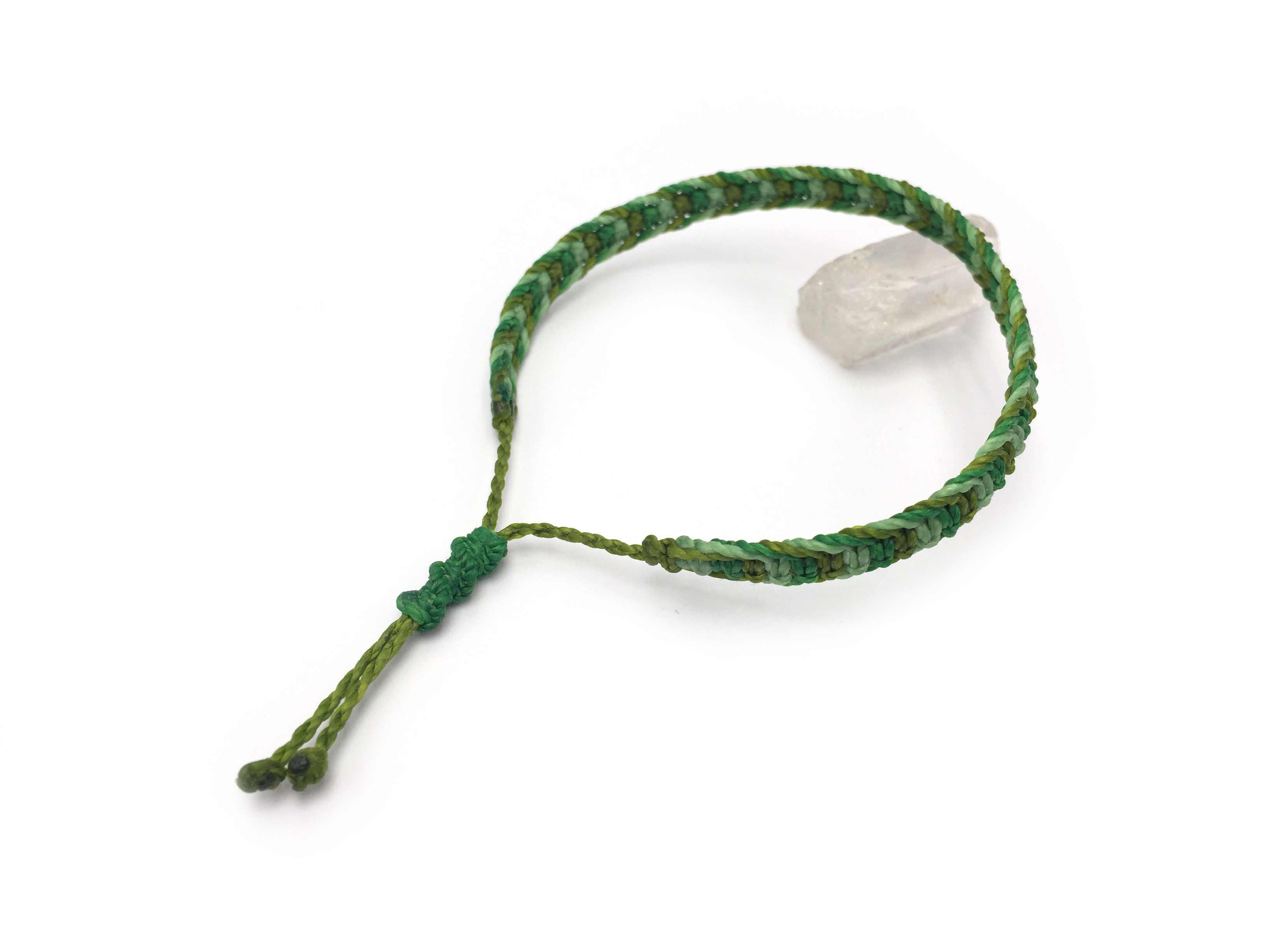  Bracelet Vert (3 Tons) Modèle Plat Tissé Main Avec Du Fil Ciré. Ajustable & Résistant à l'eau.