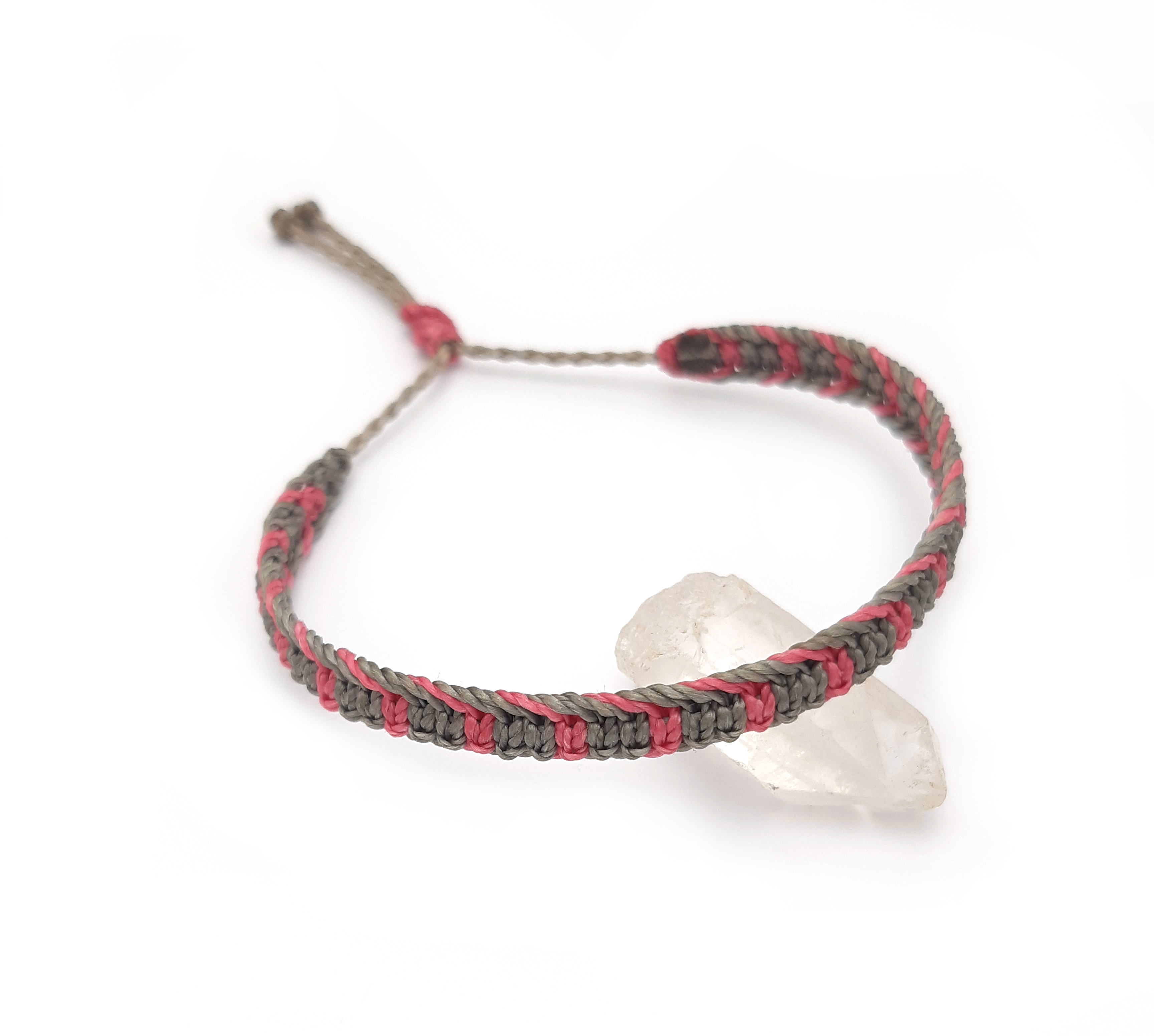 Bracelet Gris Foncé & Rose Fuchsia Modèle Plat Tissé Main Avec du Fil Ciré. Ajustable & Résistant à l'eau.