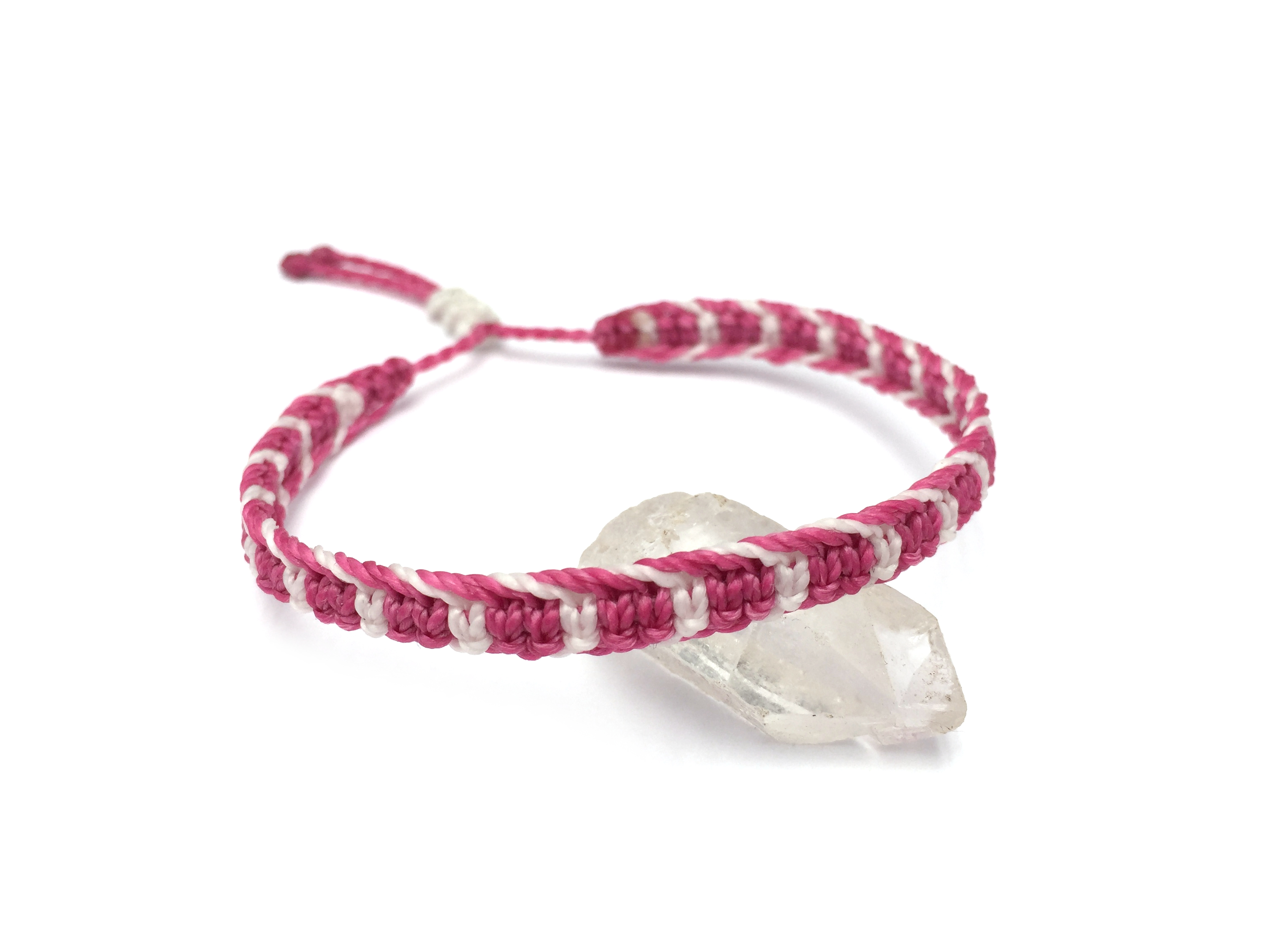 Bracelet Rose Fuchsia & Blanc Modèle Plat Tissé Main Avec du Fil Ciré. Ajustable & Résistant à l'eau.