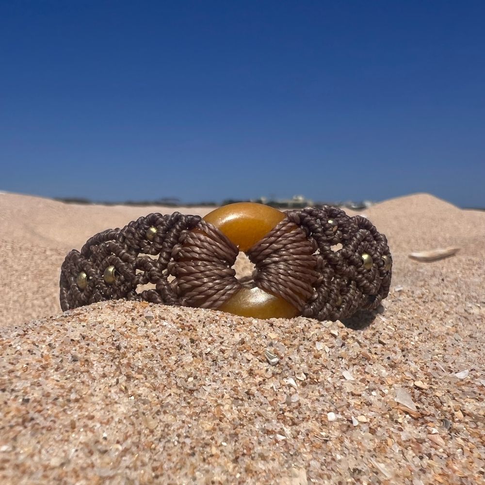 Makramee-Armband mit Donut Edelstein
