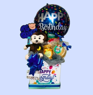 Arreglo de cumpleaños con globo y peluche
