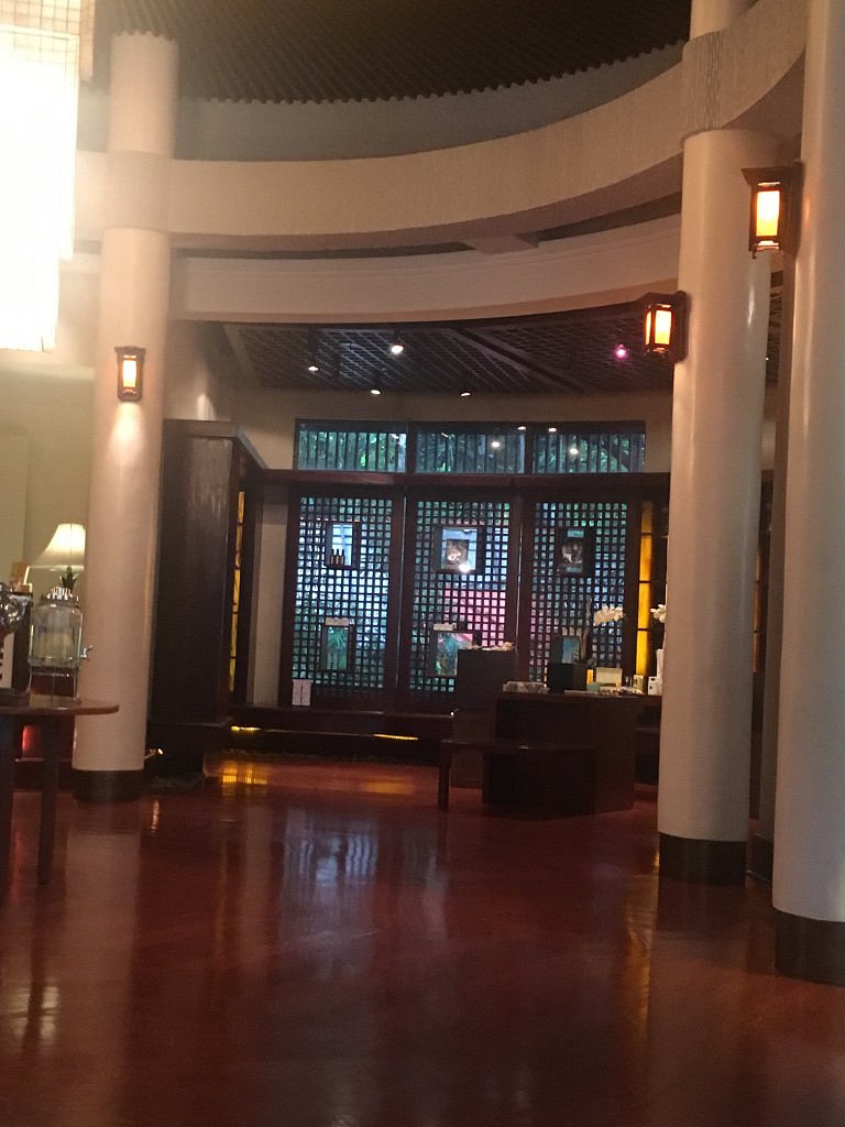 Chi, The Spa at Shangri-La – Oriental Healing & Massage in Manila