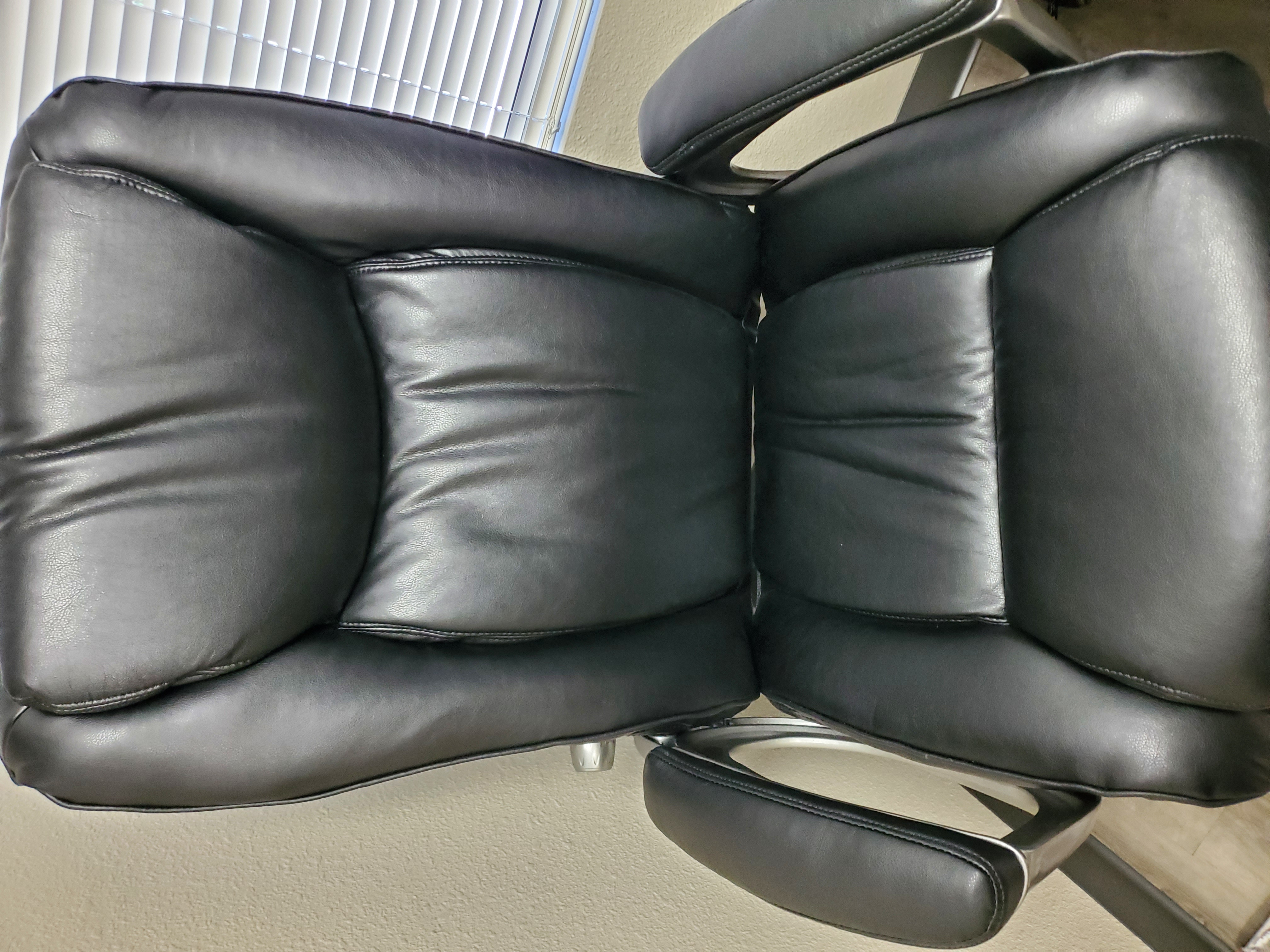 MCQ High Back Big and Tall Home Executive Office Chair with Padded Armrests