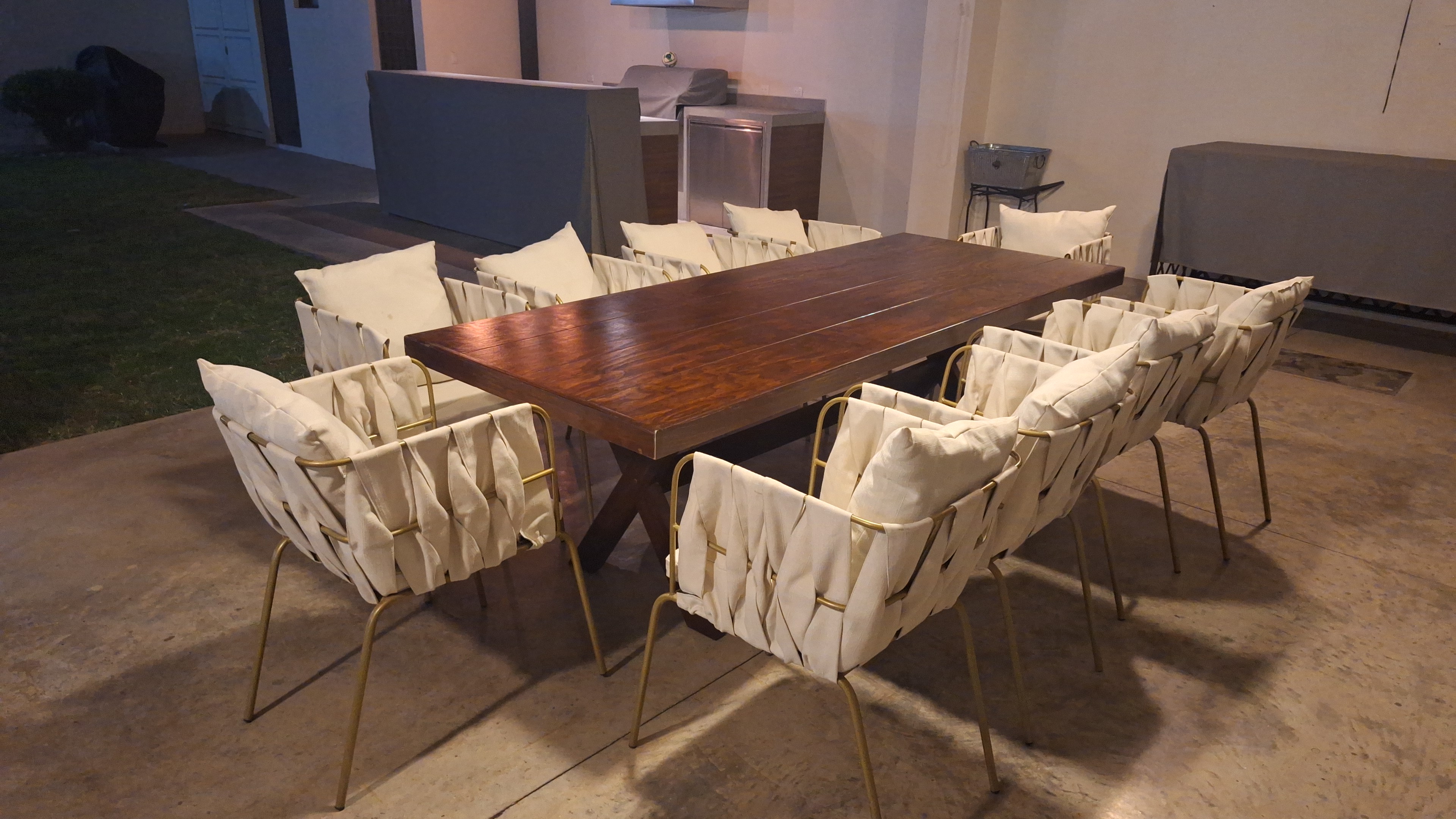 Silla Lotus y mesa vintage