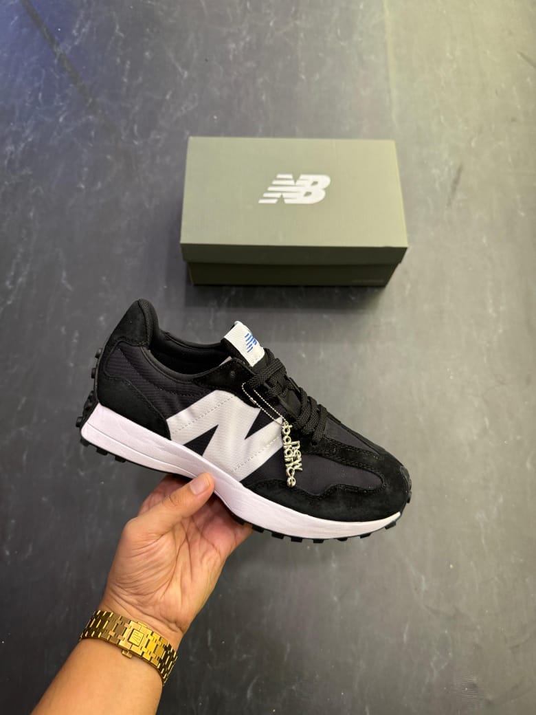 New Balance Black Sneakers
