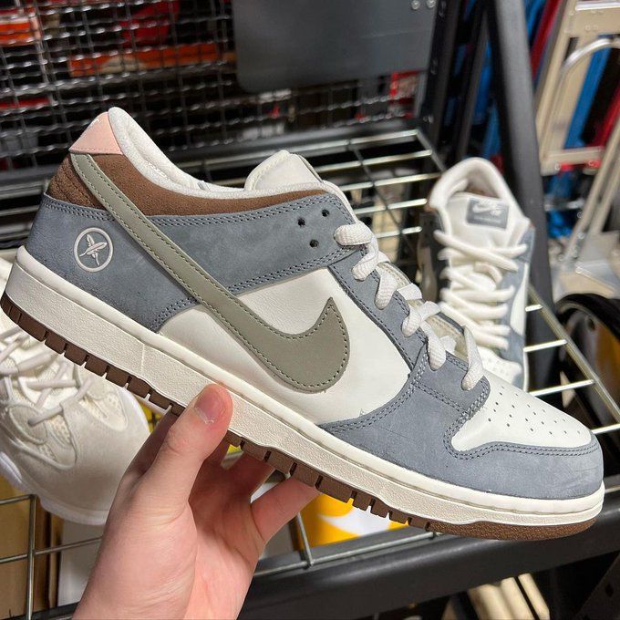 Nike Dunk Low Sneakers