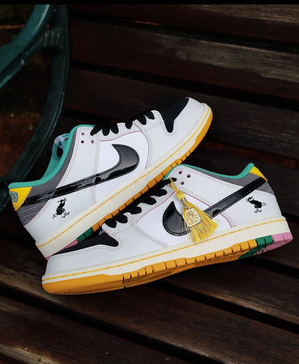 Nike SB Dunk Low Sneakers