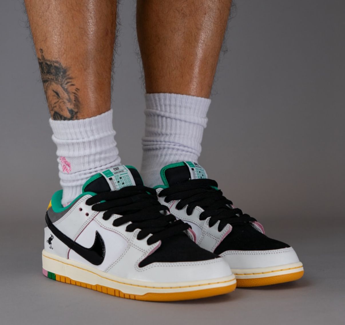 Nike SB Dunk Low Sneakers
