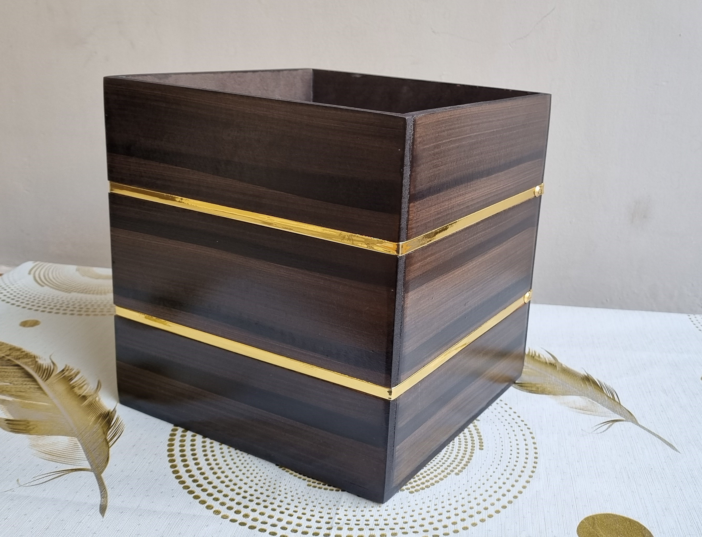 9X9 WOODEN pot