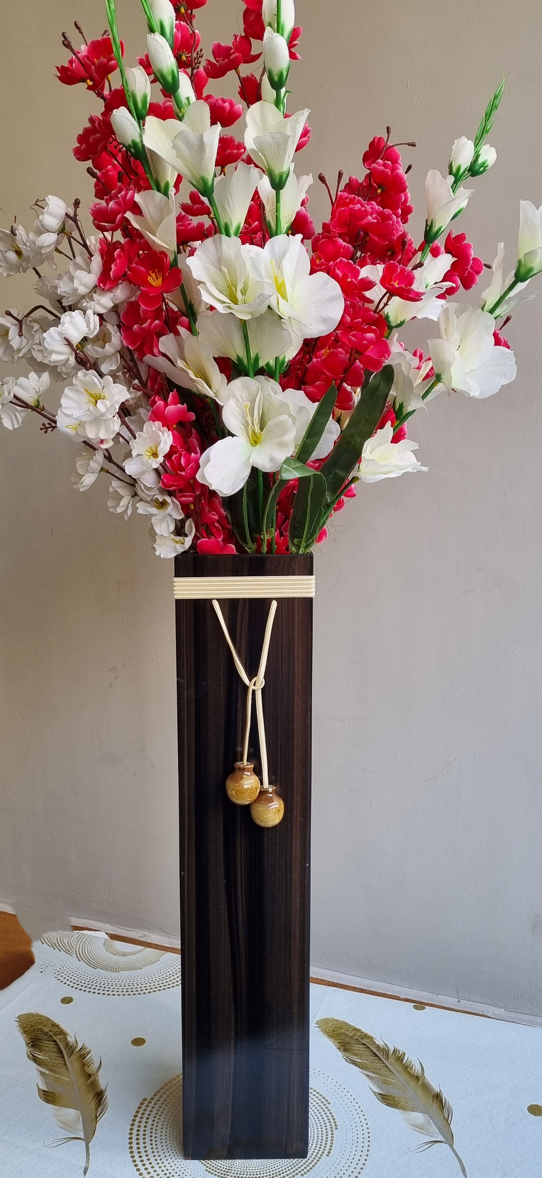 24 inch latoo pillar