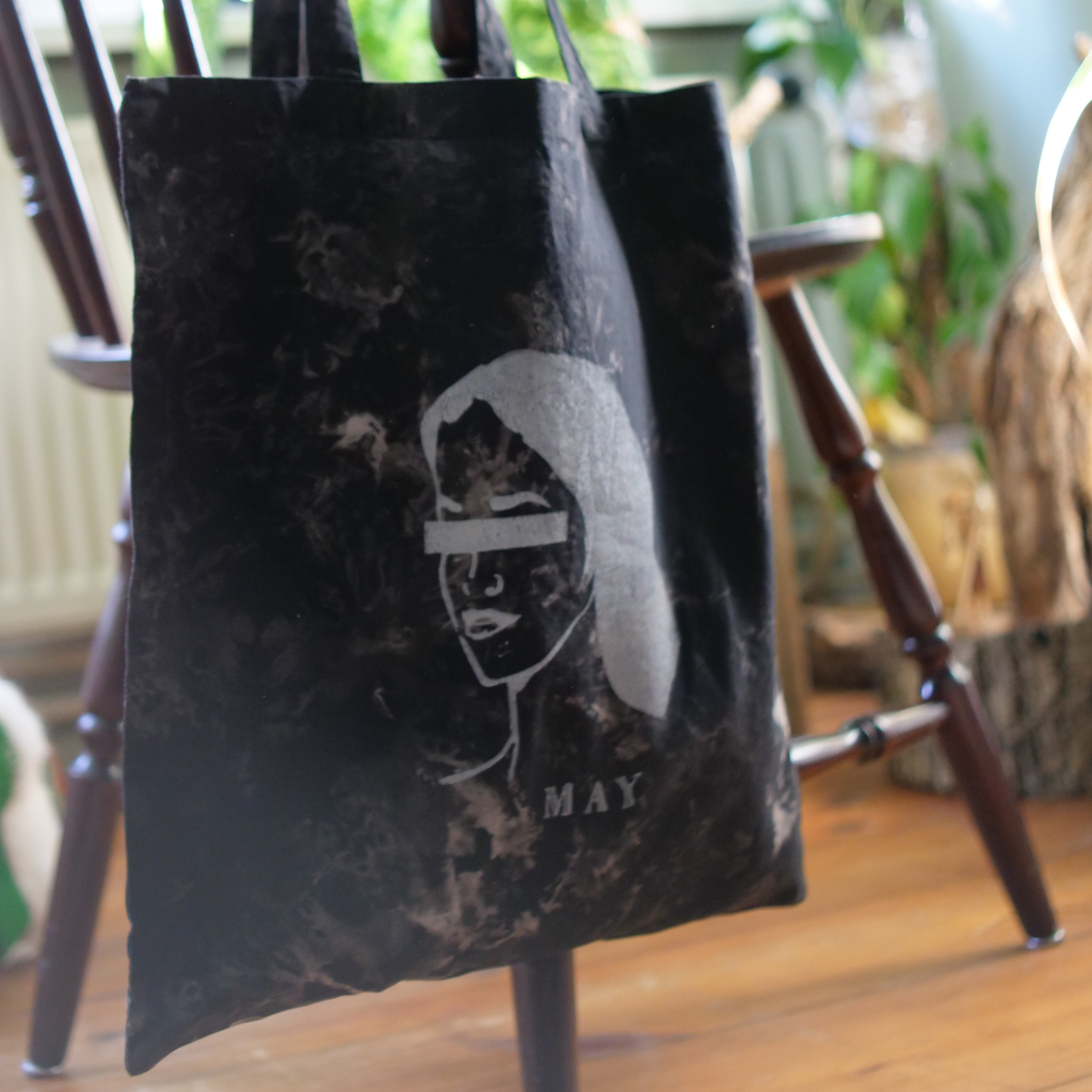 Bundle 2 : Vinyl, Lyrics Booklet & Tote Bag