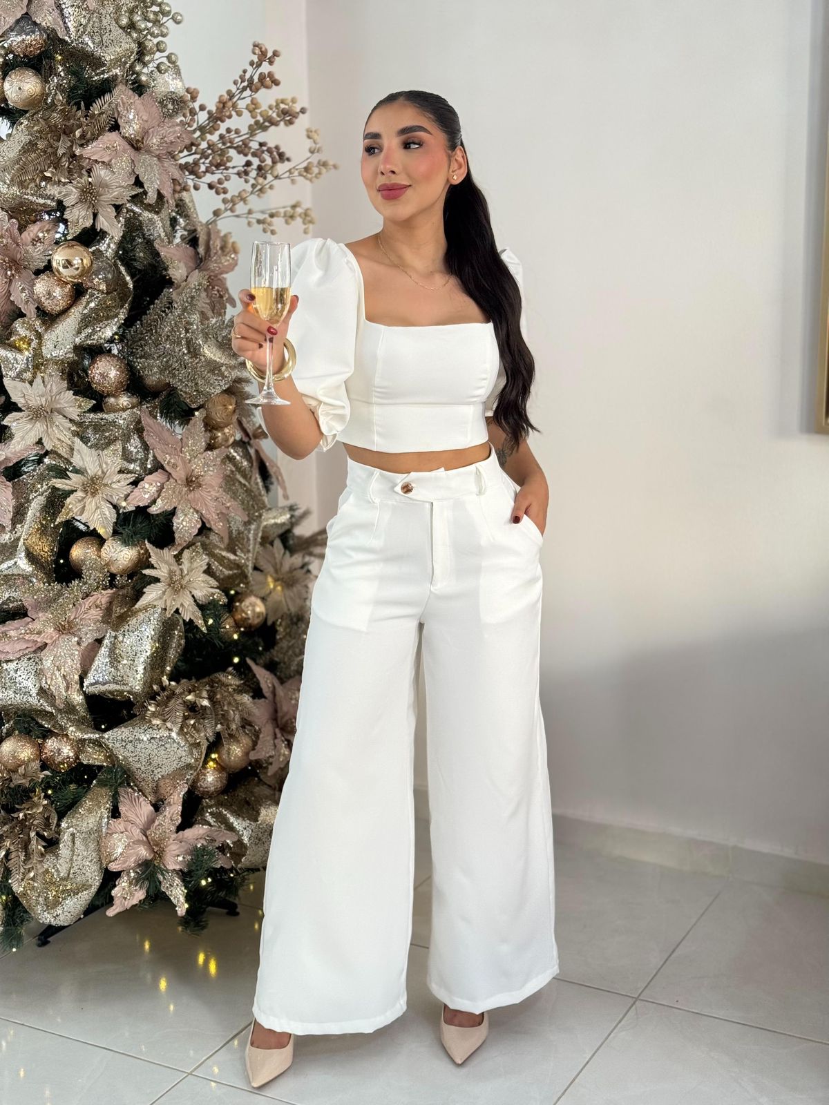 Conjunto blanco elegante