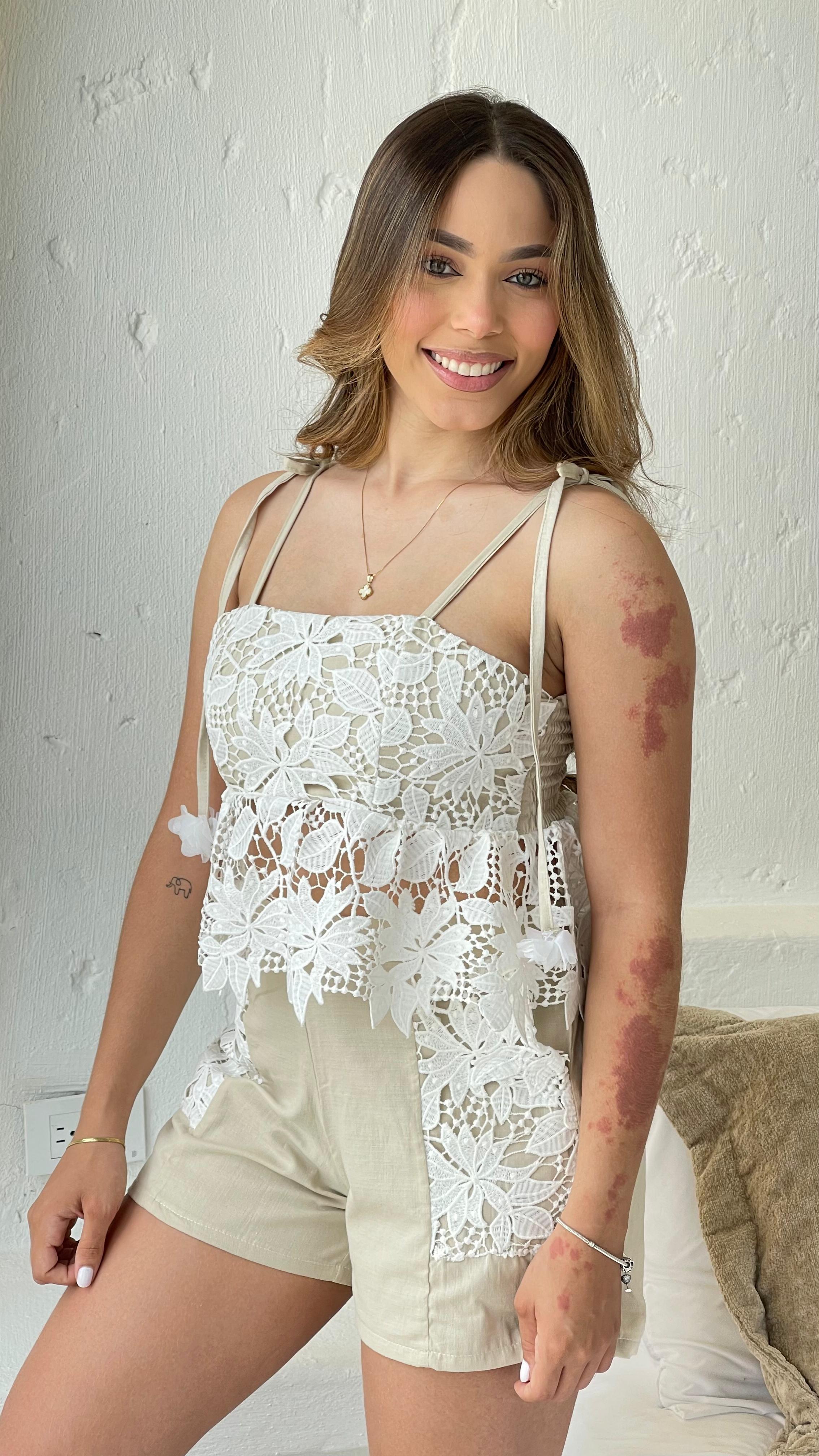 Conjunto de encaje blanco