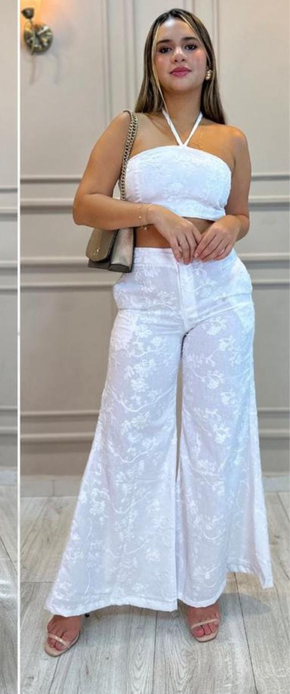 Conjunto de top y pantalón blanco