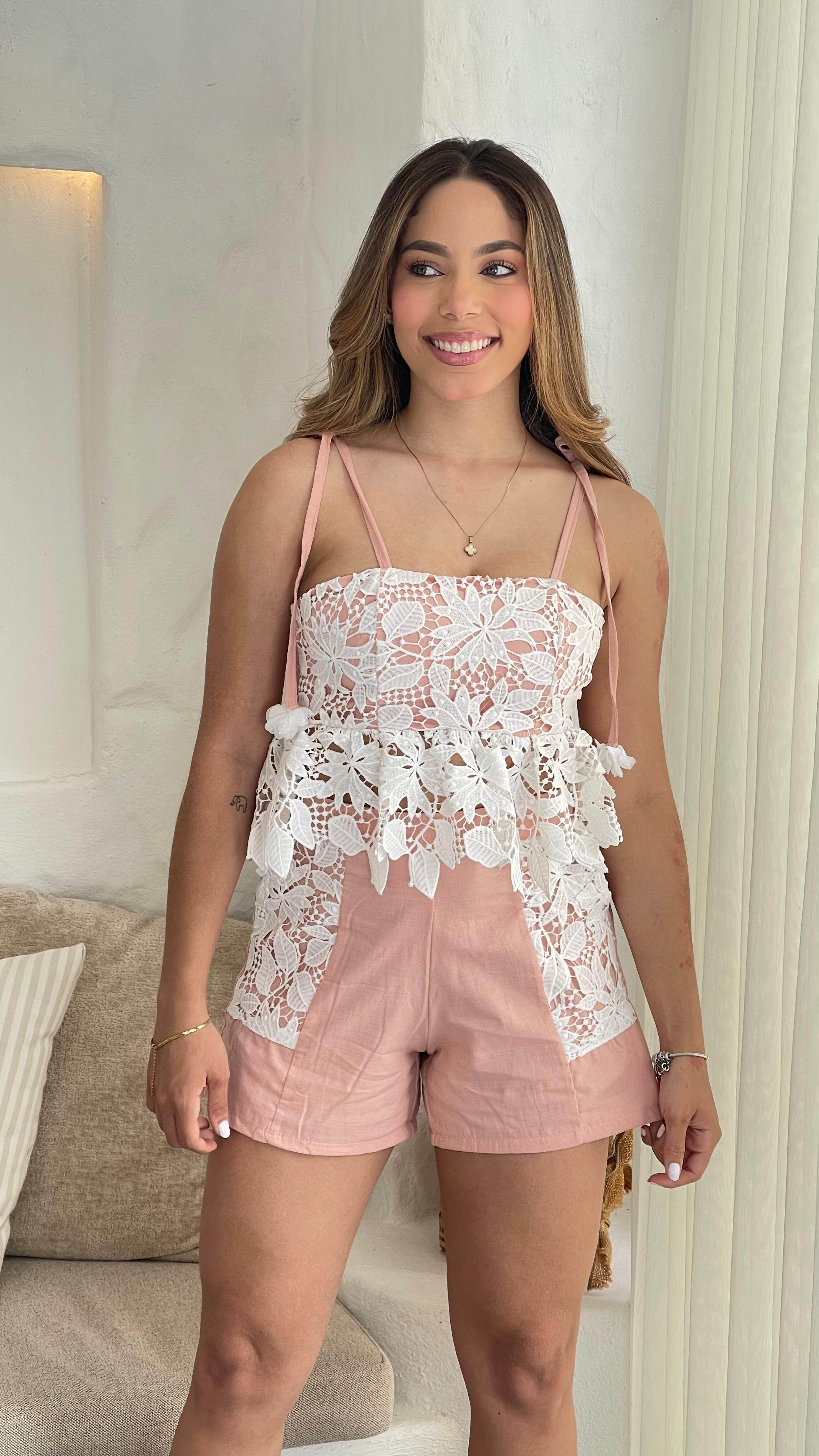 Conjunto de verano con encaje
