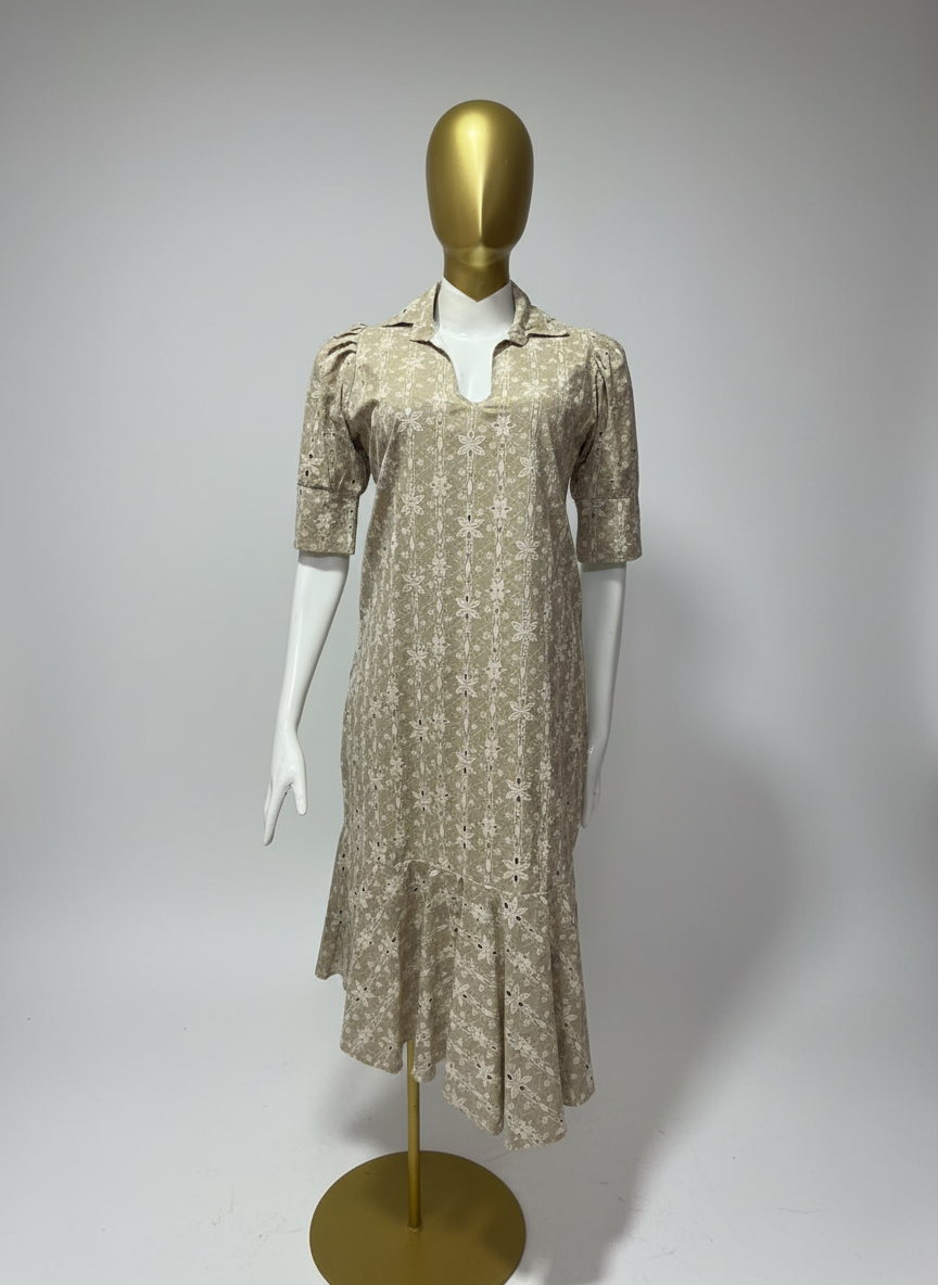 Vestido beige con estampado floral