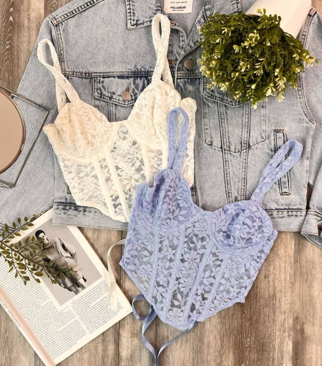 Corset de encaje blanco