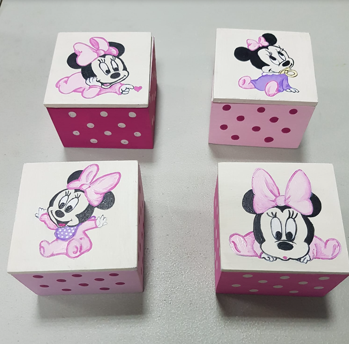 Conjunto de caixas de recordações Minnie